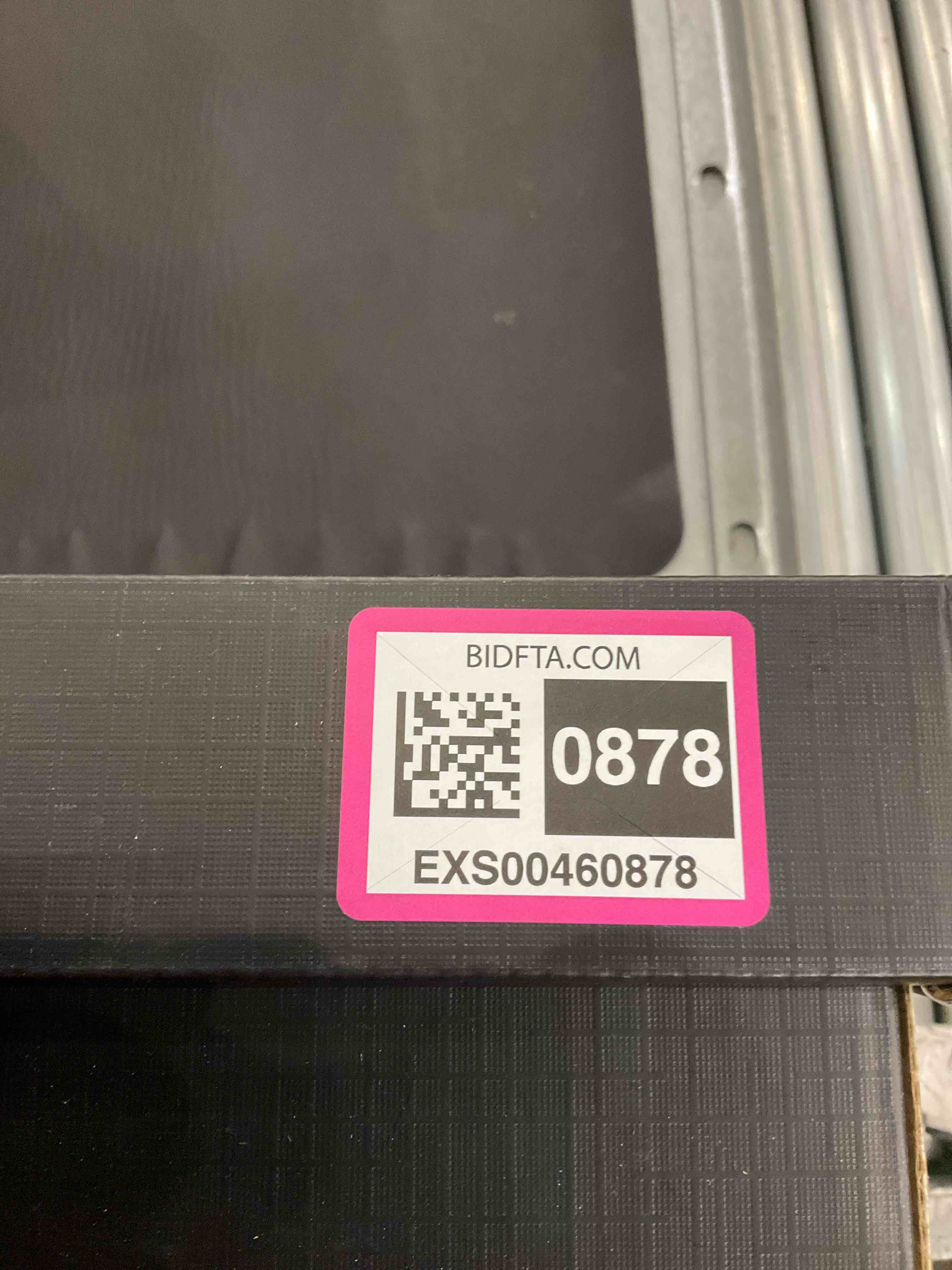 https://s3.amazonaws.com/lotting-images-prod/bidfta/EXS00460878_1695819031328.jpeg