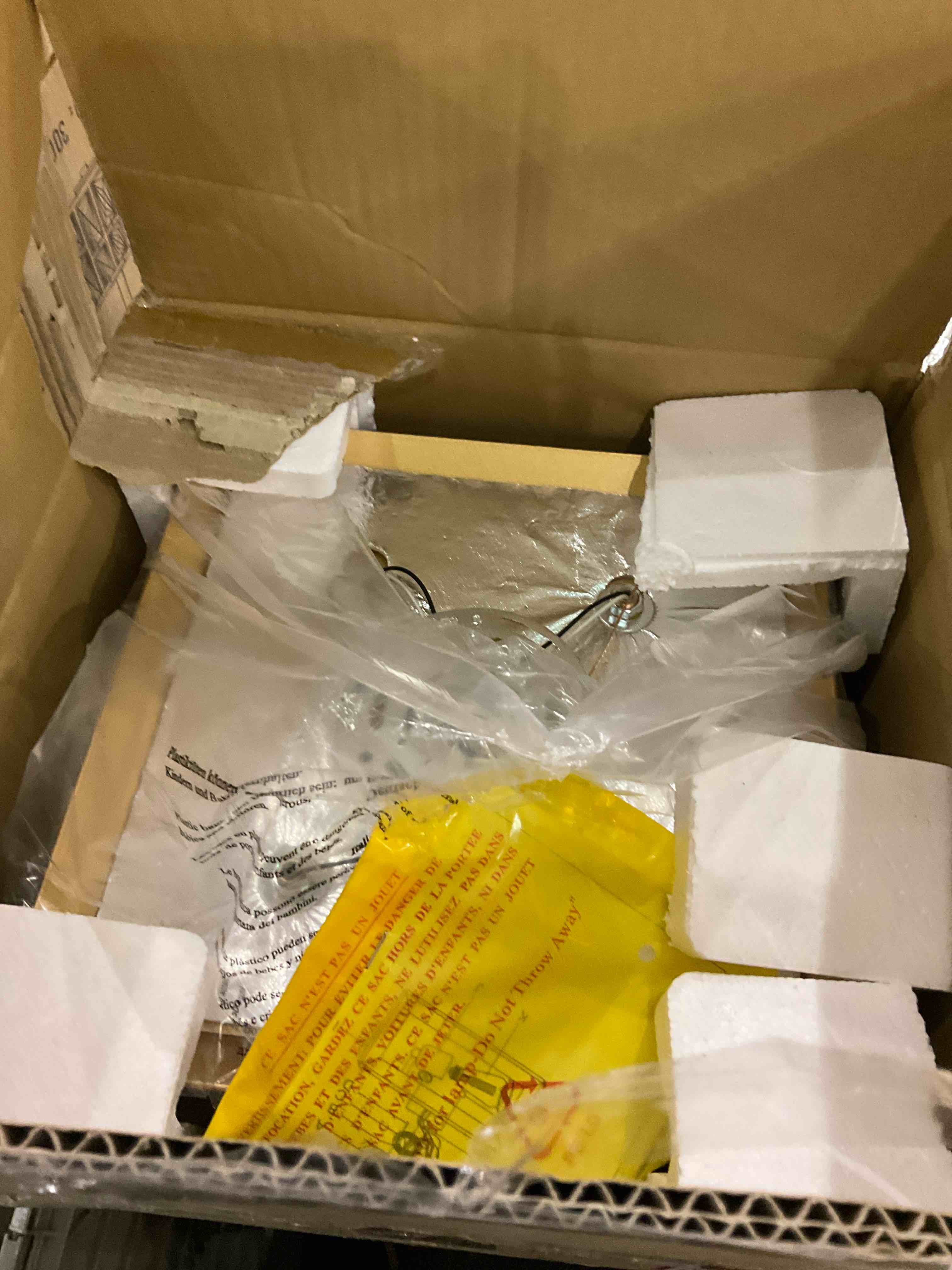 https://s3.amazonaws.com/lotting-images-prod/bidfta/EXS00461238_1695730094321.jpeg