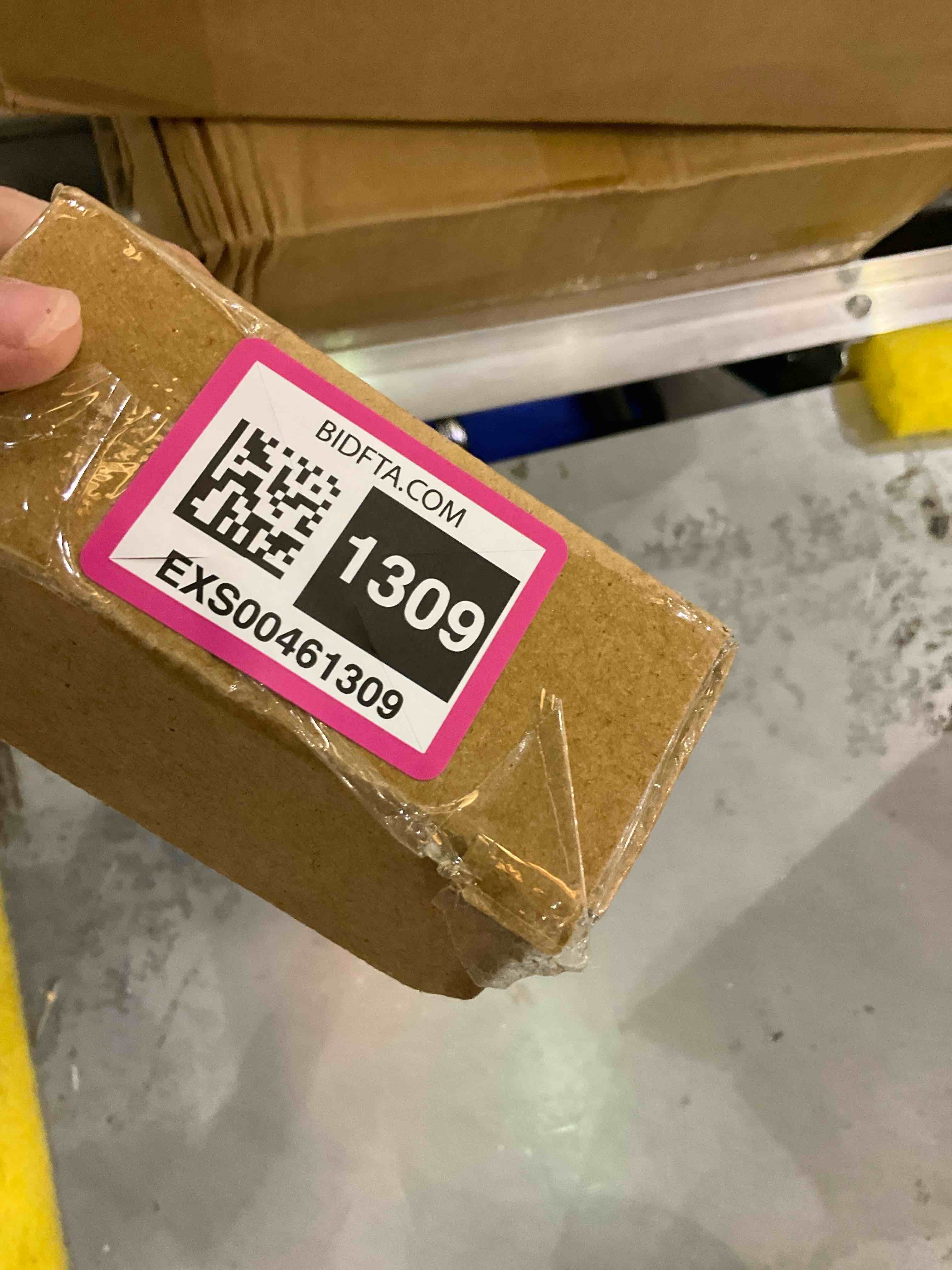 https://s3.amazonaws.com/lotting-images-prod/bidfta/EXS00461309_1695738181071.jpeg