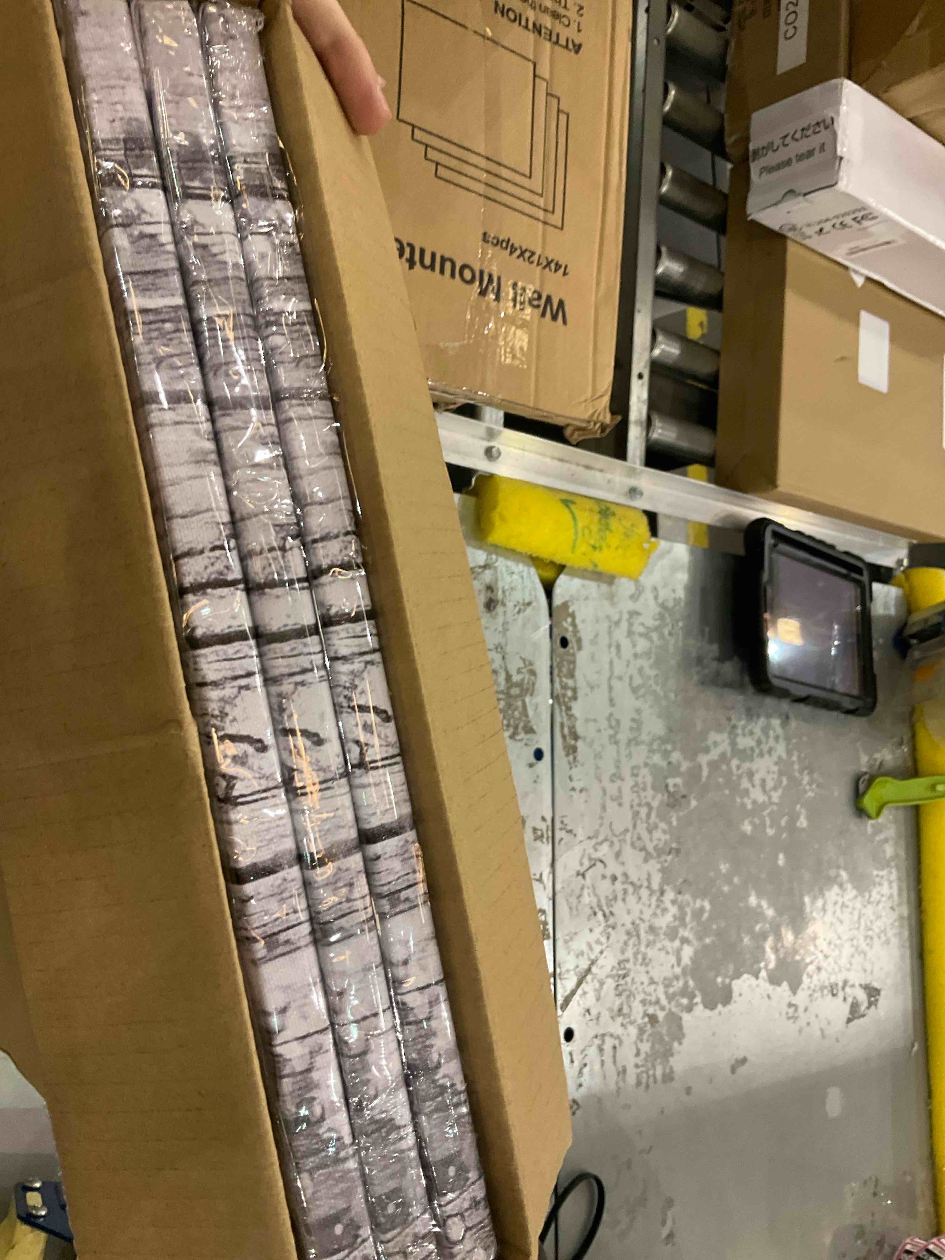 https://s3.amazonaws.com/lotting-images-prod/bidfta/EXS00461331_1695740135993.jpeg