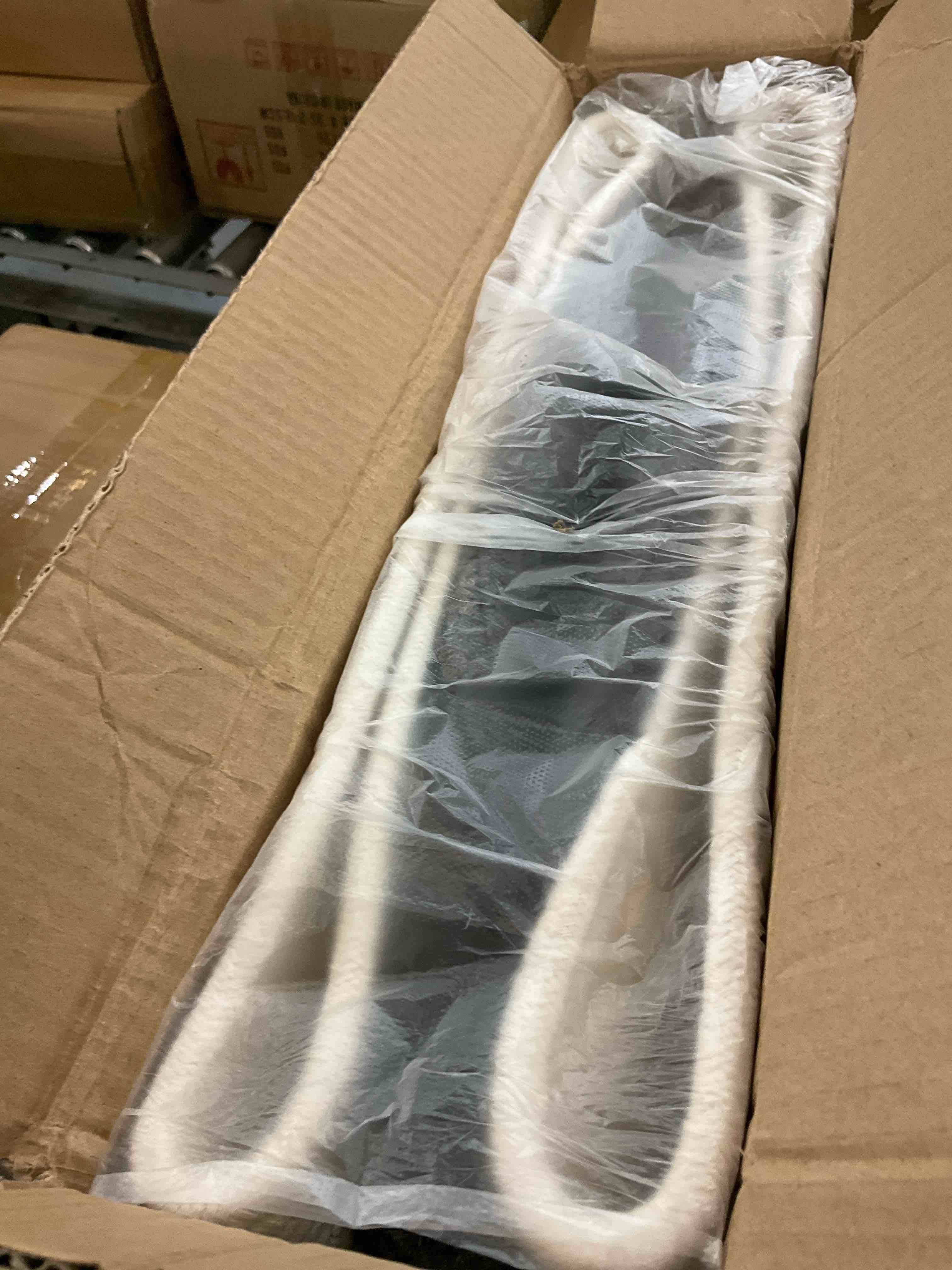 https://s3.amazonaws.com/lotting-images-prod/bidfta/EXS00461381_1695746752817.jpeg