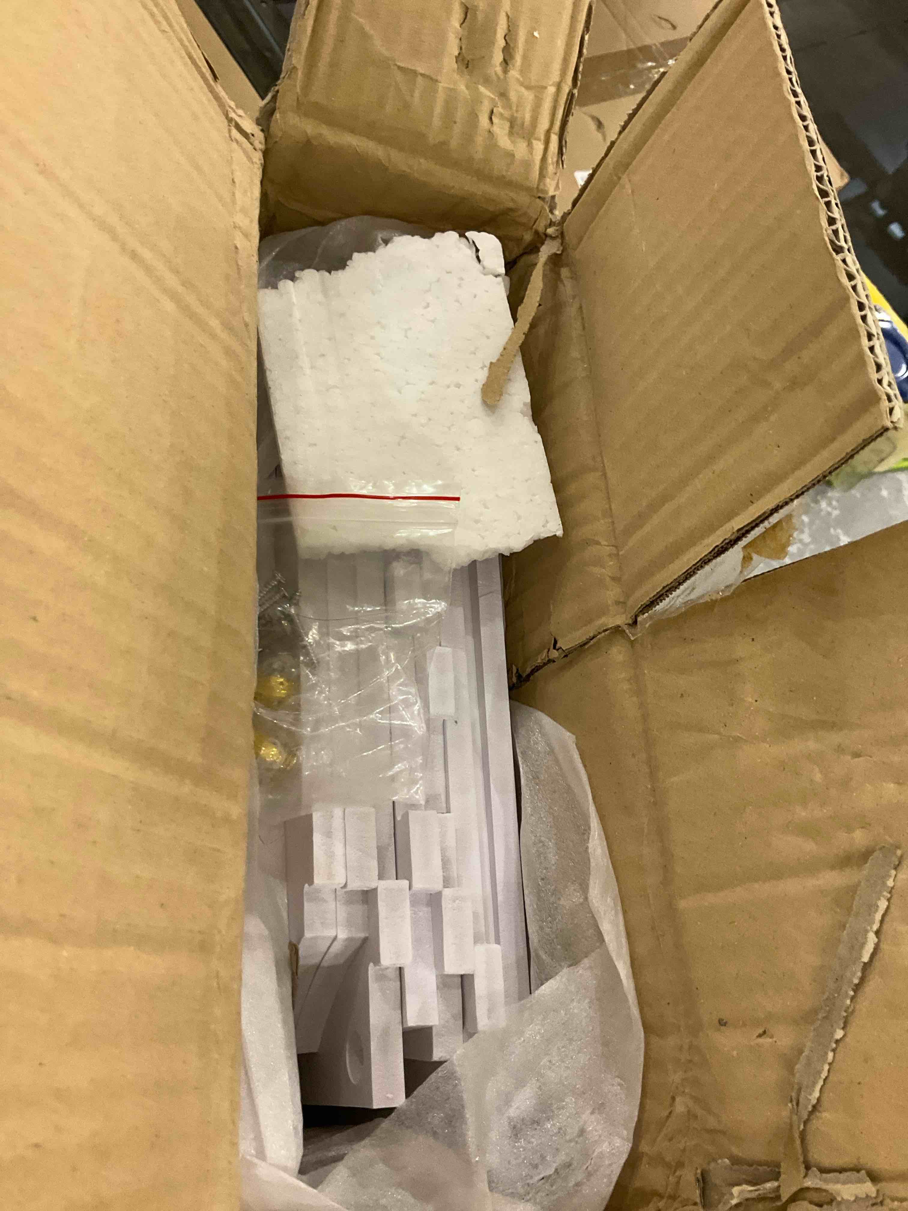 https://s3.amazonaws.com/lotting-images-prod/bidfta/EXS00461497_1695821302675.jpeg