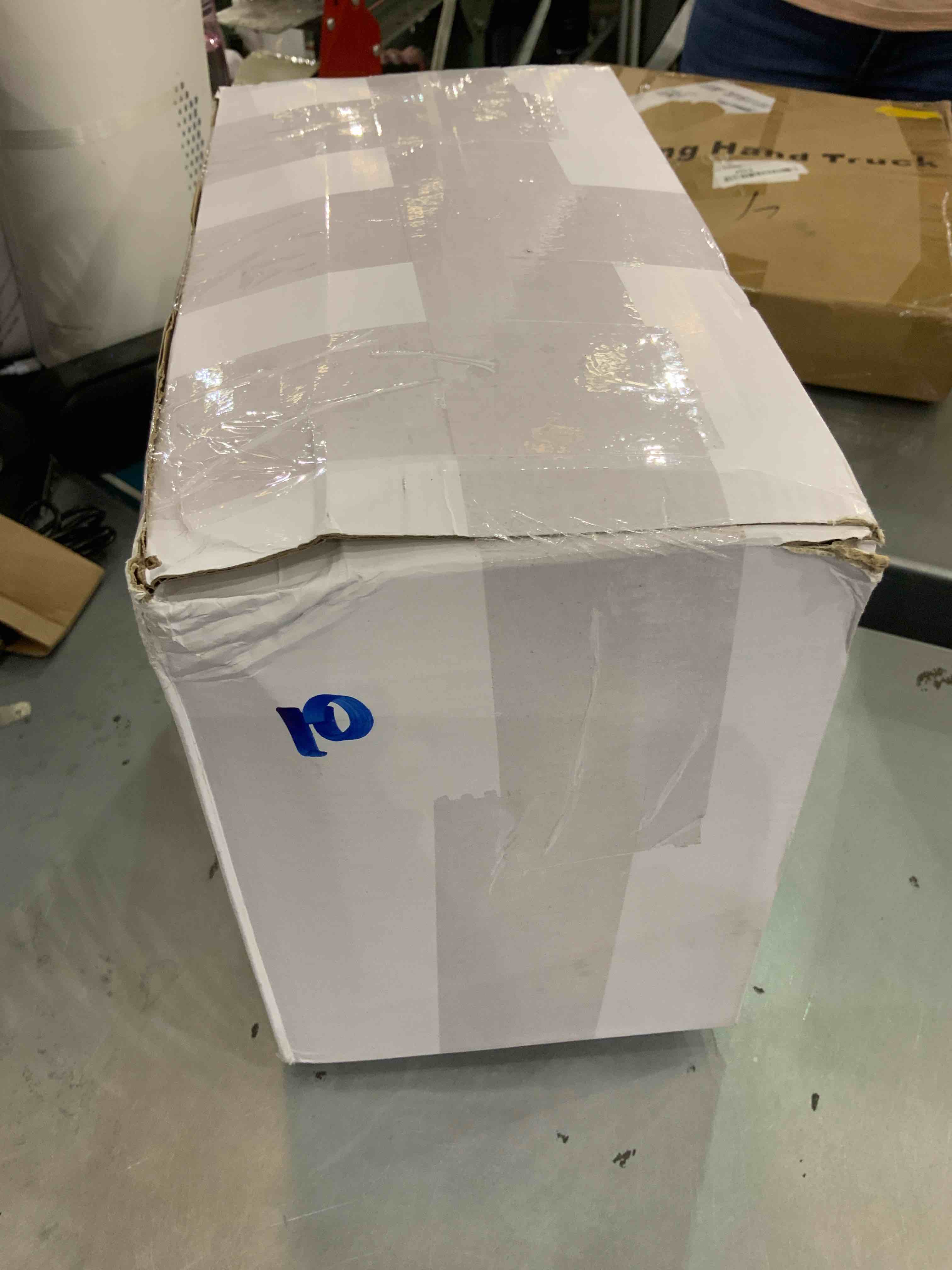 https://s3.amazonaws.com/lotting-images-prod/bidfta/EXS00461966_1694785926409.jpeg
