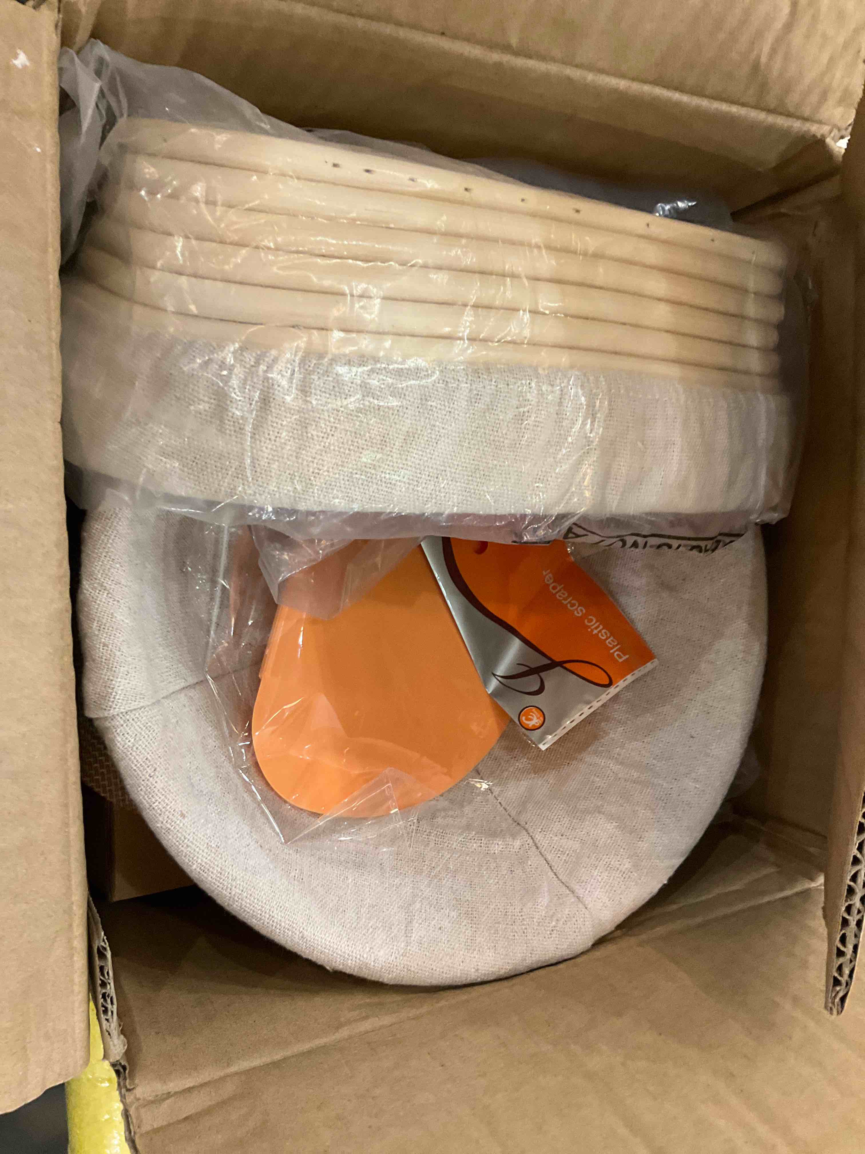 https://s3.amazonaws.com/lotting-images-prod/bidfta/EXS00462258_1694630481296.jpeg