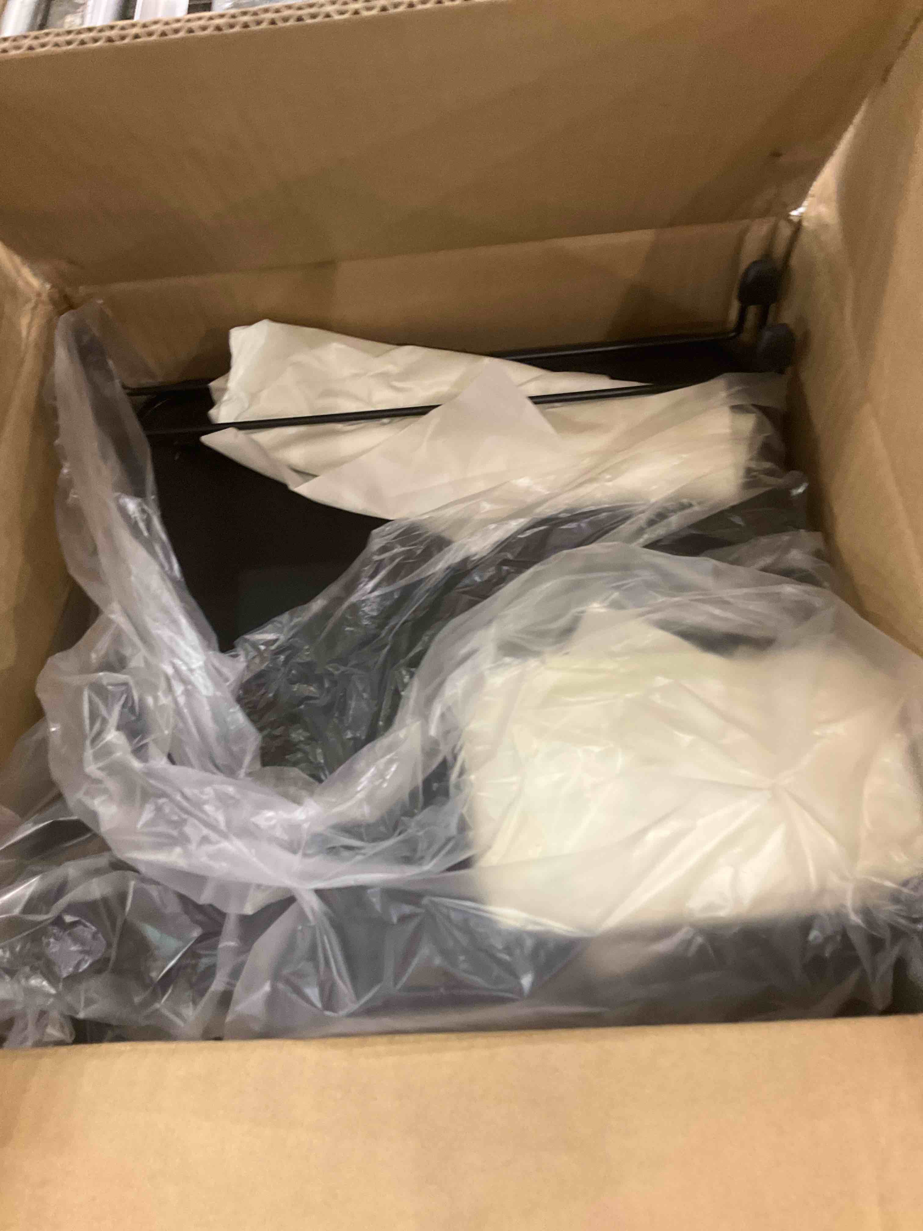 https://s3.amazonaws.com/lotting-images-prod/bidfta/EXS00462344_1694784584175.jpeg