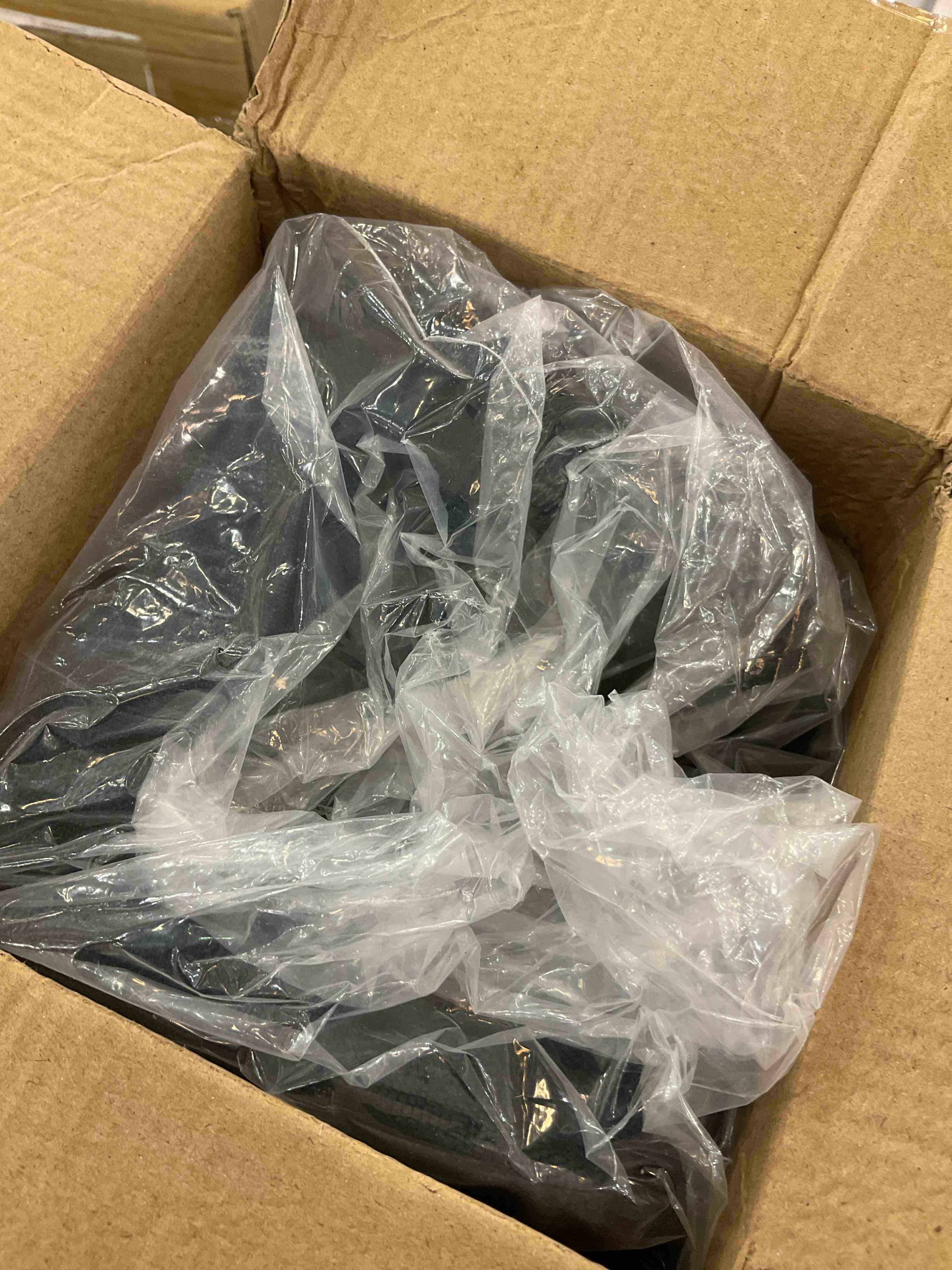 https://s3.amazonaws.com/lotting-images-prod/bidfta/EXS00462824_1695148089150.jpeg