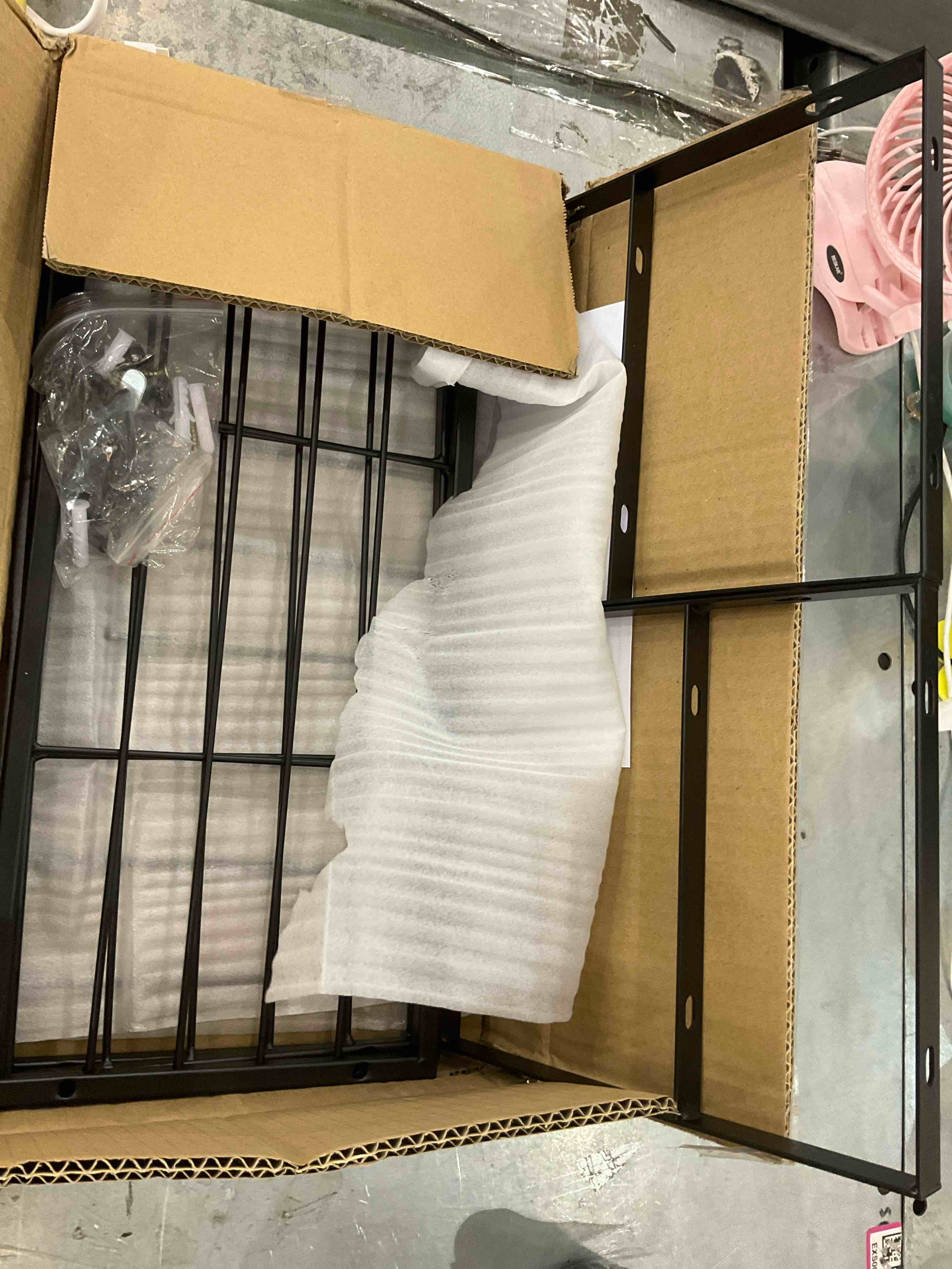 https://s3.amazonaws.com/lotting-images-prod/bidfta/EXS00463292_1695739560781.jpeg