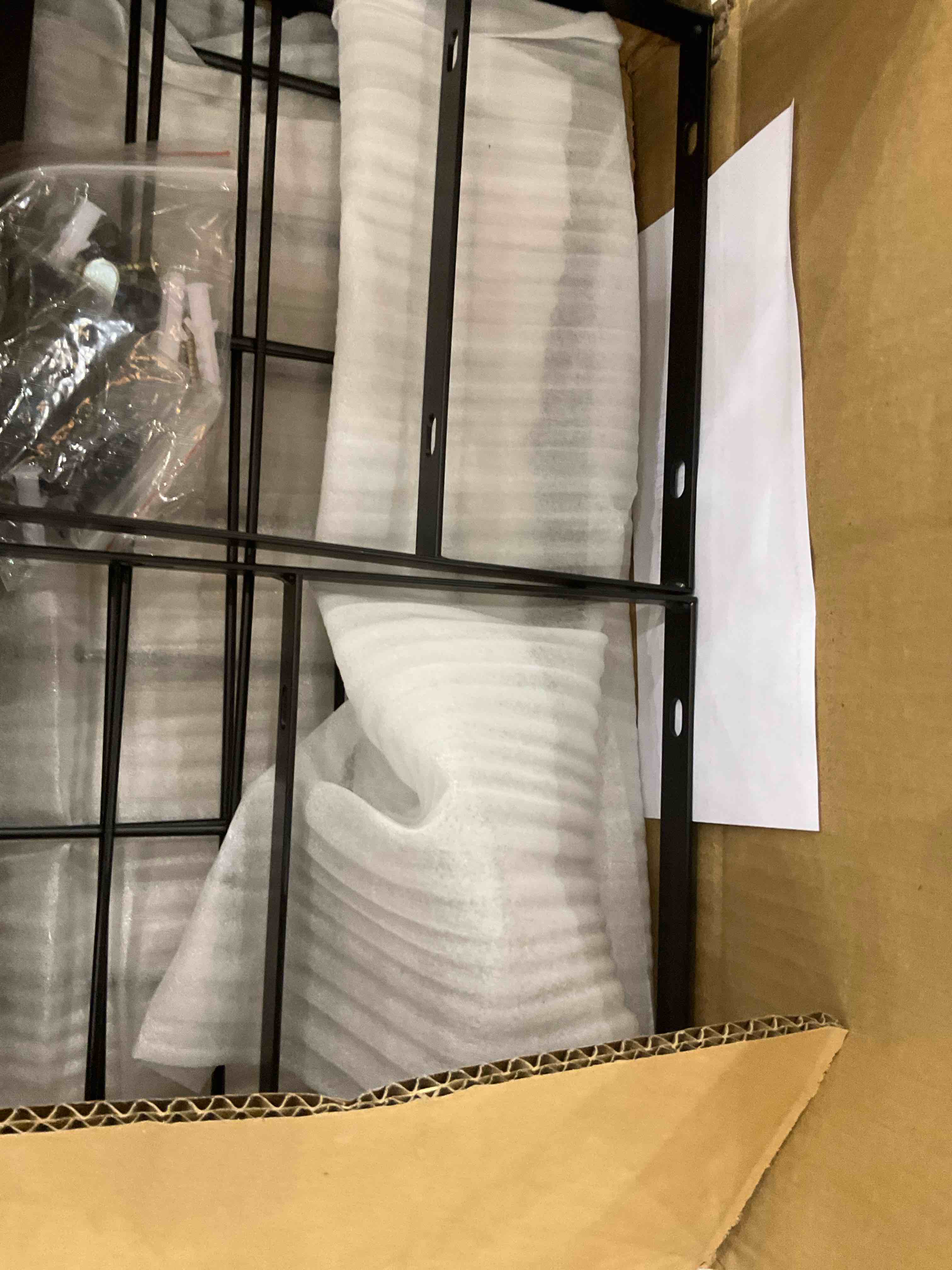 https://s3.amazonaws.com/lotting-images-prod/bidfta/EXS00463292_1695739567229.jpeg