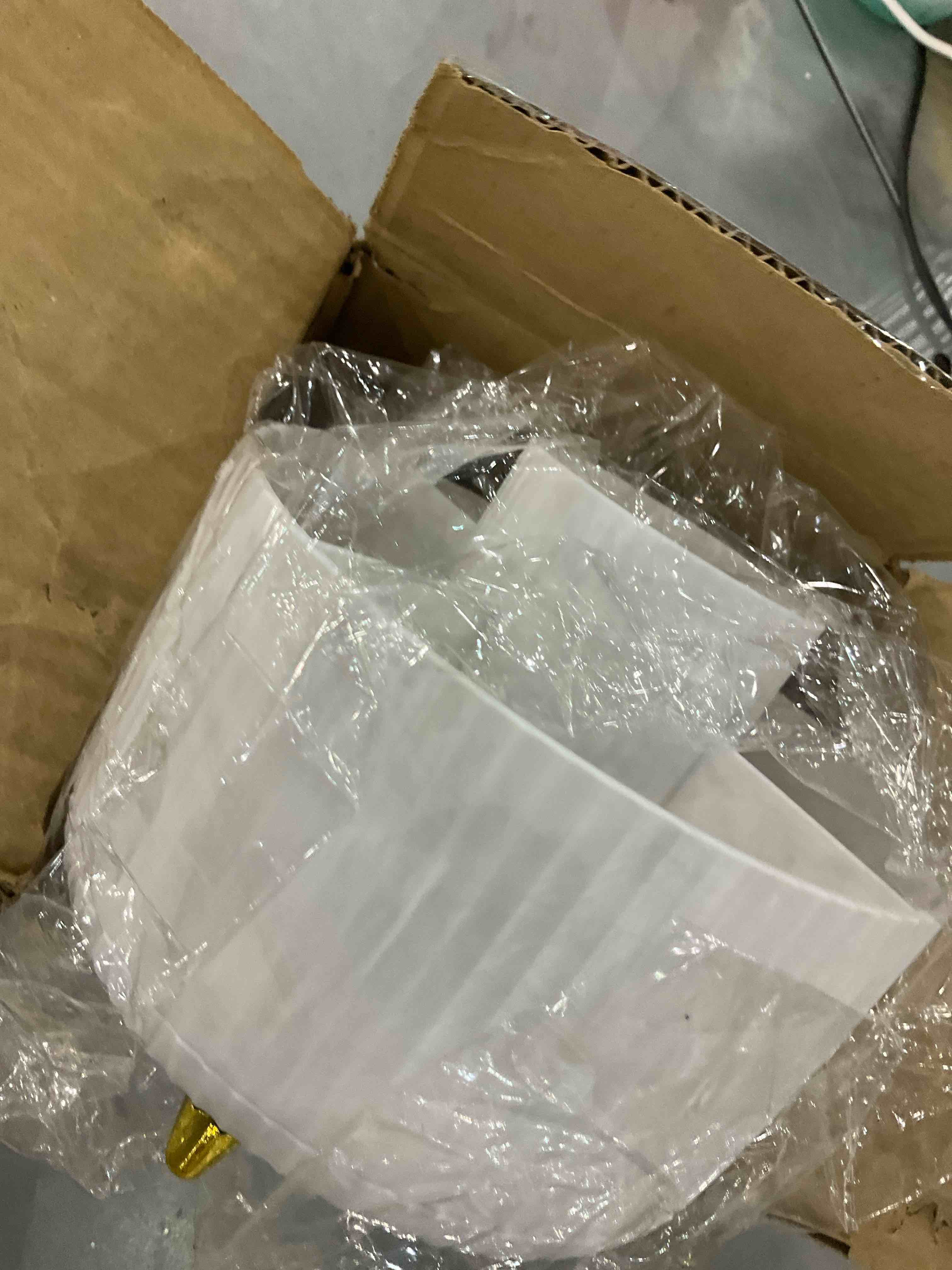 https://s3.amazonaws.com/lotting-images-prod/bidfta/EXS00463453_1695909004076.jpeg
