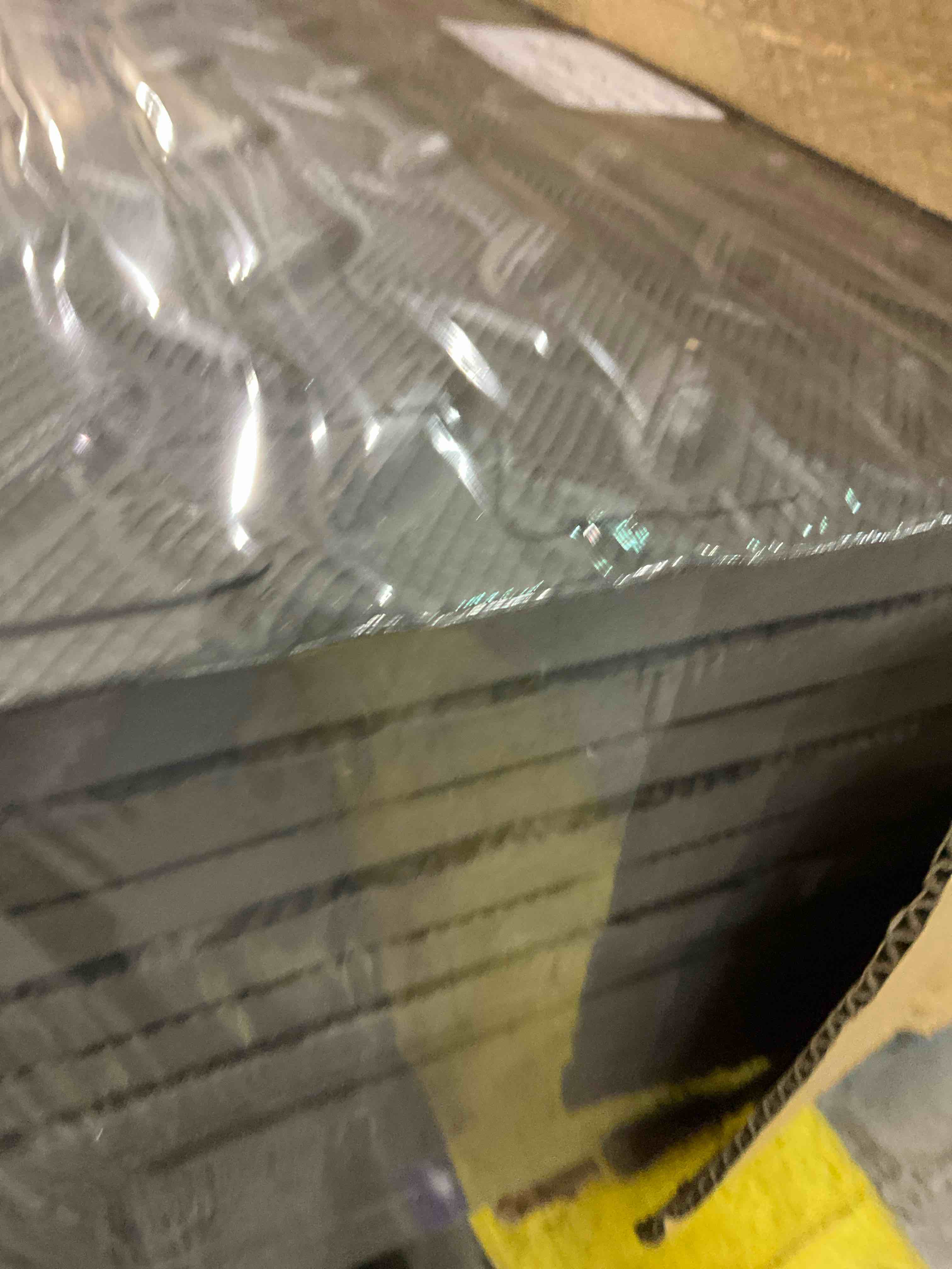 https://s3.amazonaws.com/lotting-images-prod/bidfta/EXS00463456_1695909299649.jpeg