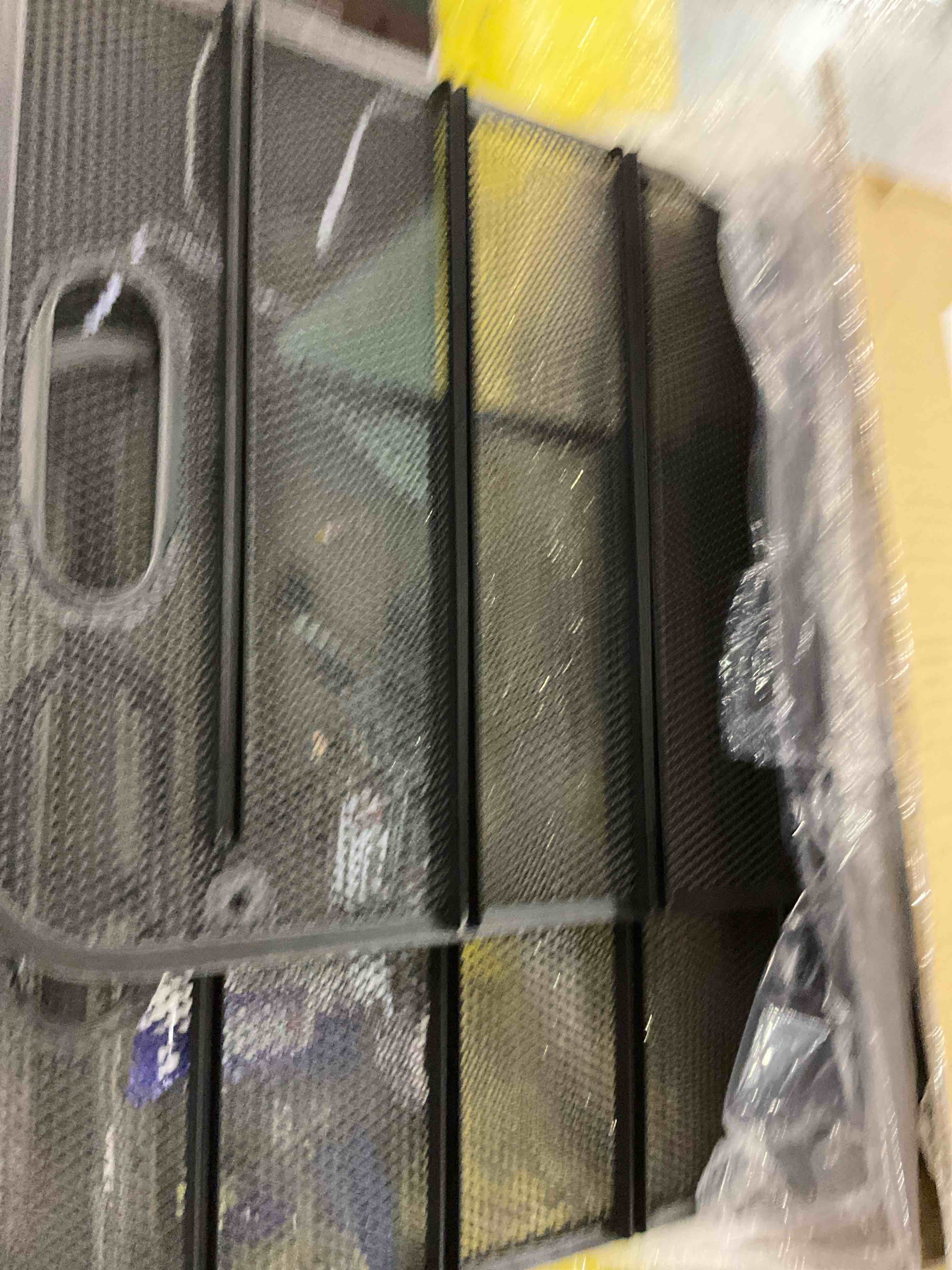 https://s3.amazonaws.com/lotting-images-prod/bidfta/EXS00463469_1695911267049.jpeg