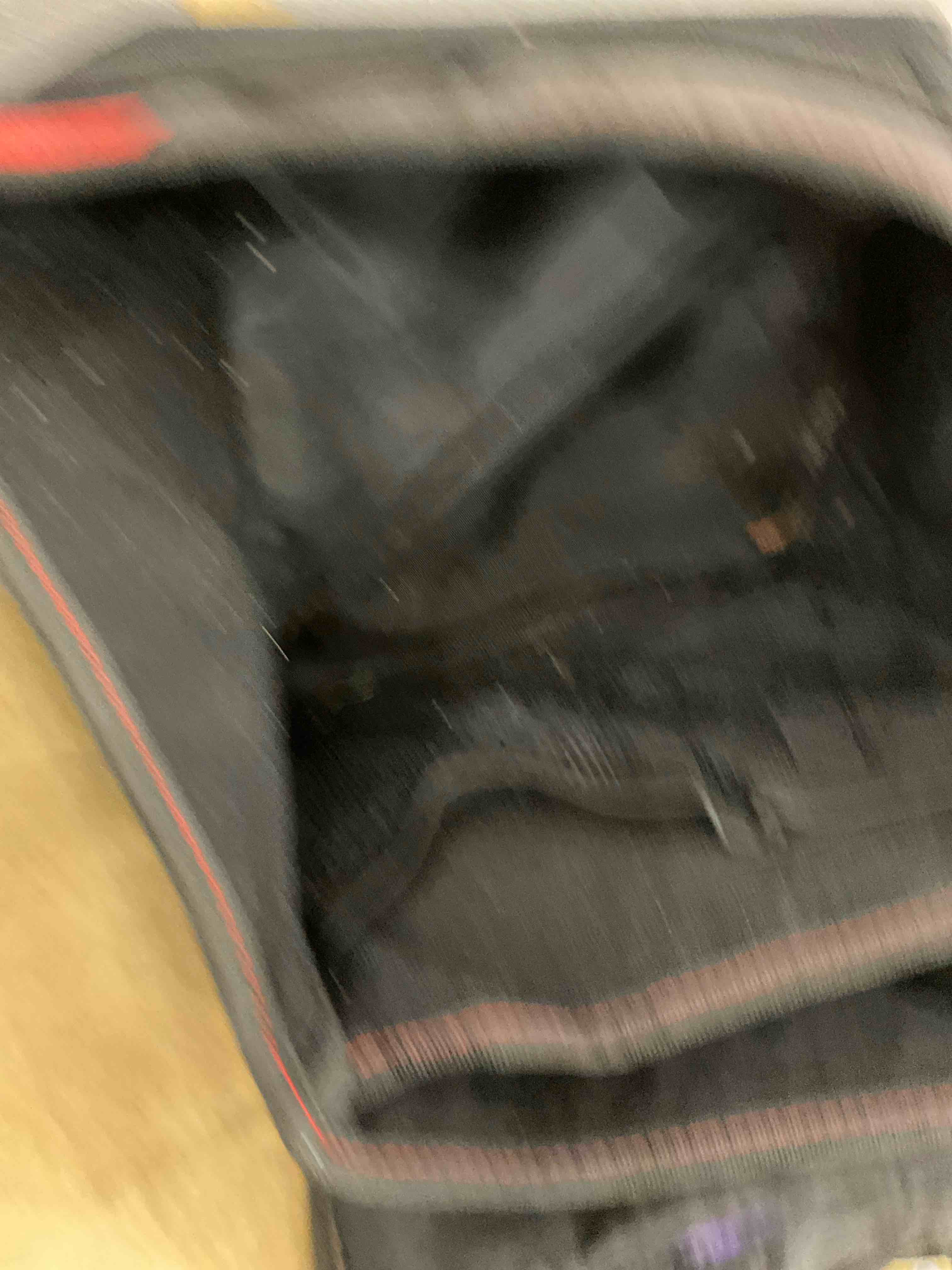 https://s3.amazonaws.com/lotting-images-prod/bidfta/EXS00463752_1696949648160.jpeg