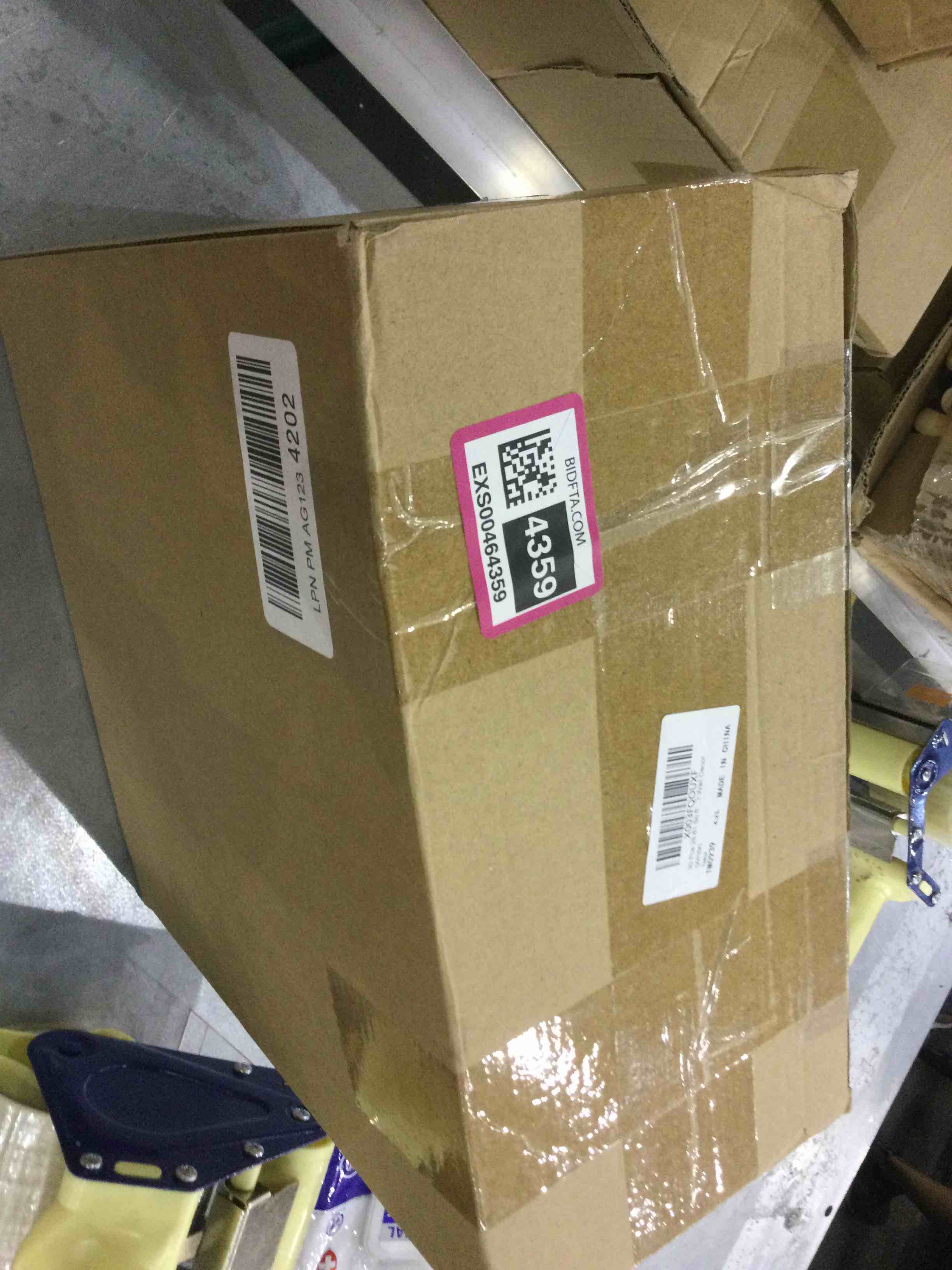 https://s3.amazonaws.com/lotting-images-prod/bidfta/EXS00464359_1695209532443.jpeg