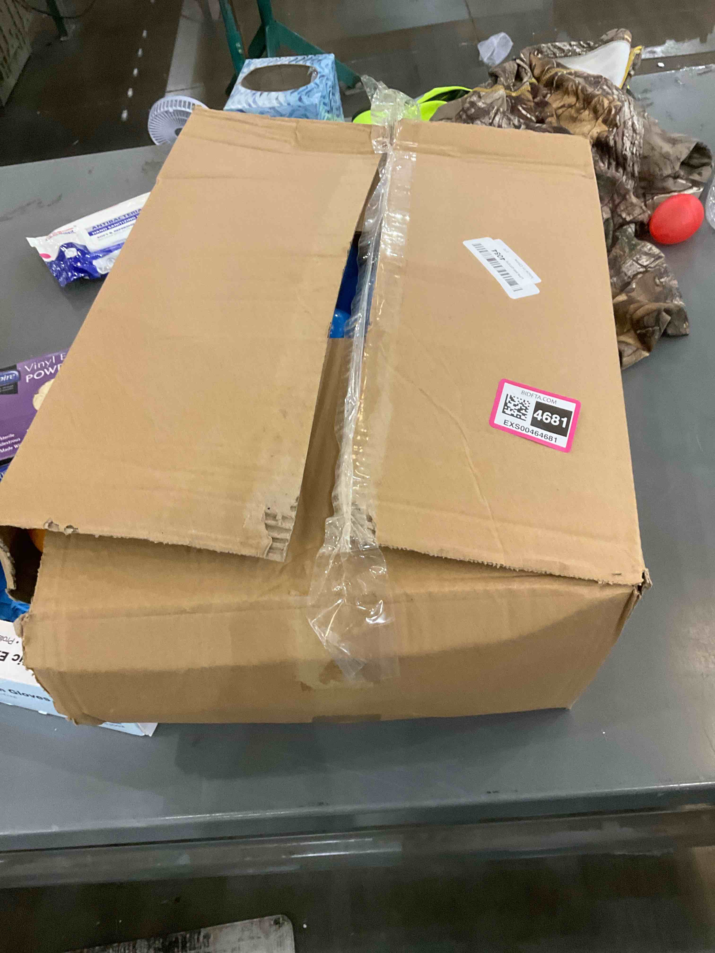 https://s3.amazonaws.com/lotting-images-prod/bidfta/EXS00464681_1695135900659.jpeg