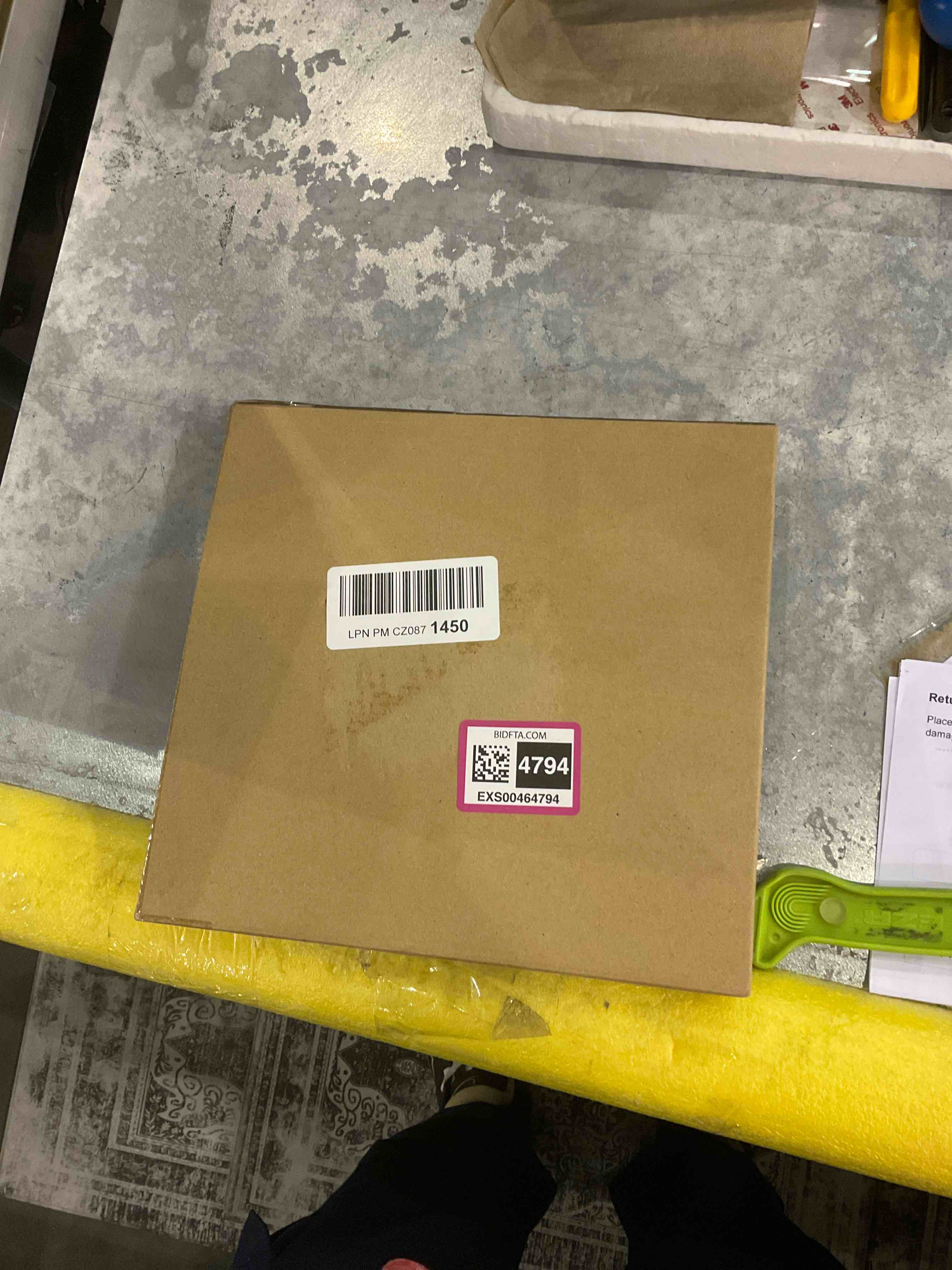 https://s3.amazonaws.com/lotting-images-prod/bidfta/EXS00464794_1695209444084.jpeg