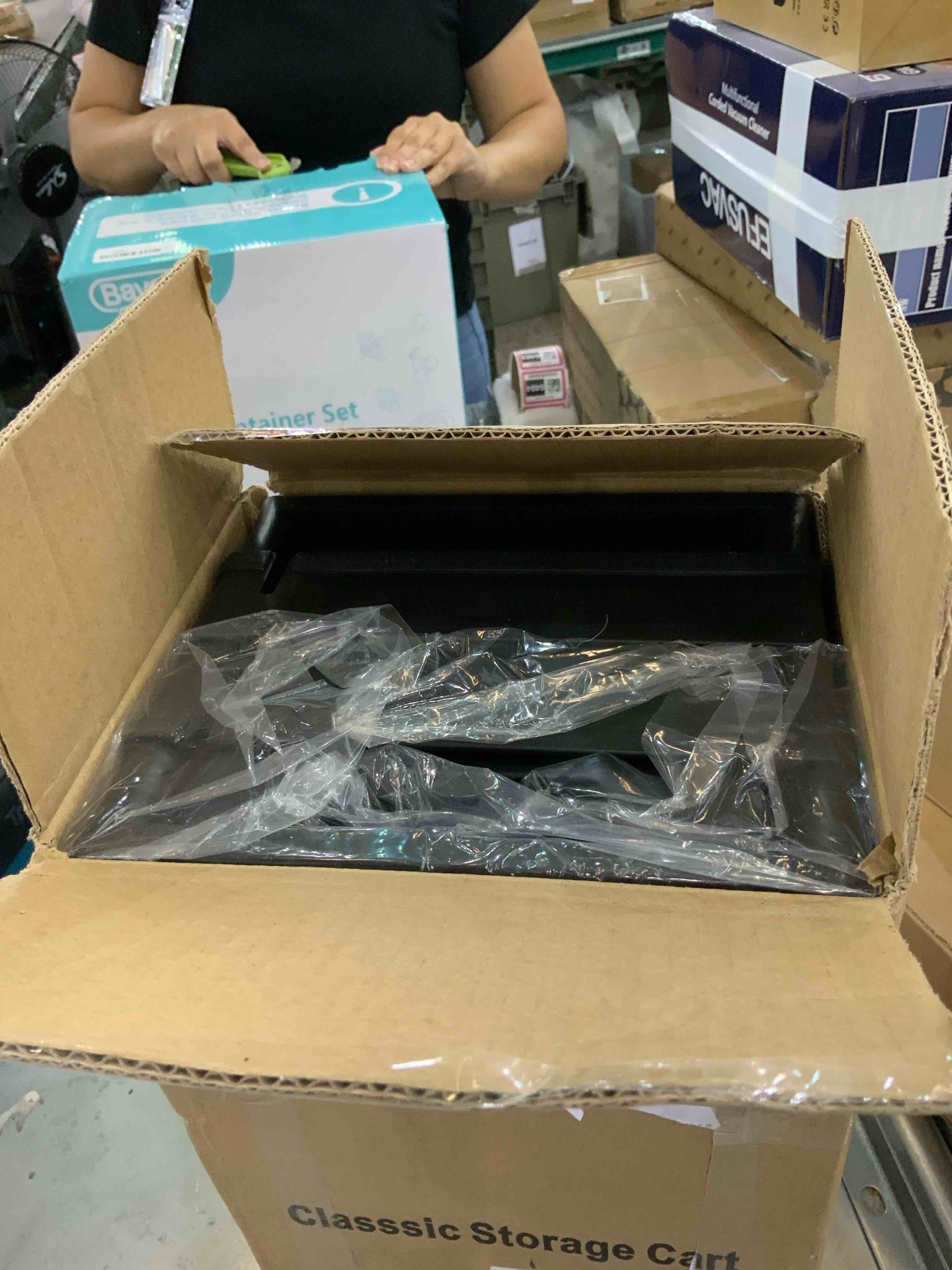 https://s3.amazonaws.com/lotting-images-prod/bidfta/EXS00465023_1695135408201.jpeg