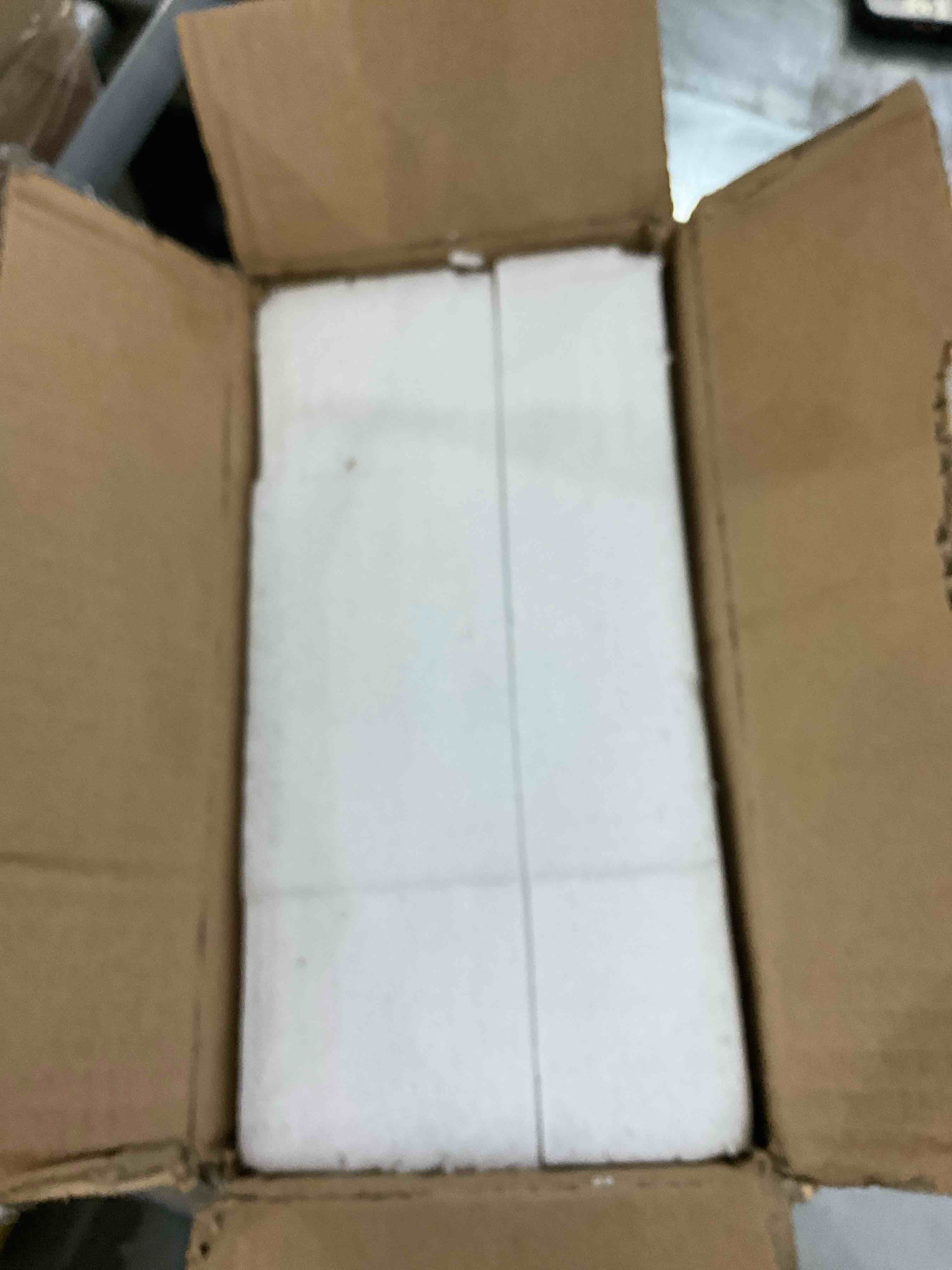 https://s3.amazonaws.com/lotting-images-prod/bidfta/EXS00465567_1696531385501.jpeg