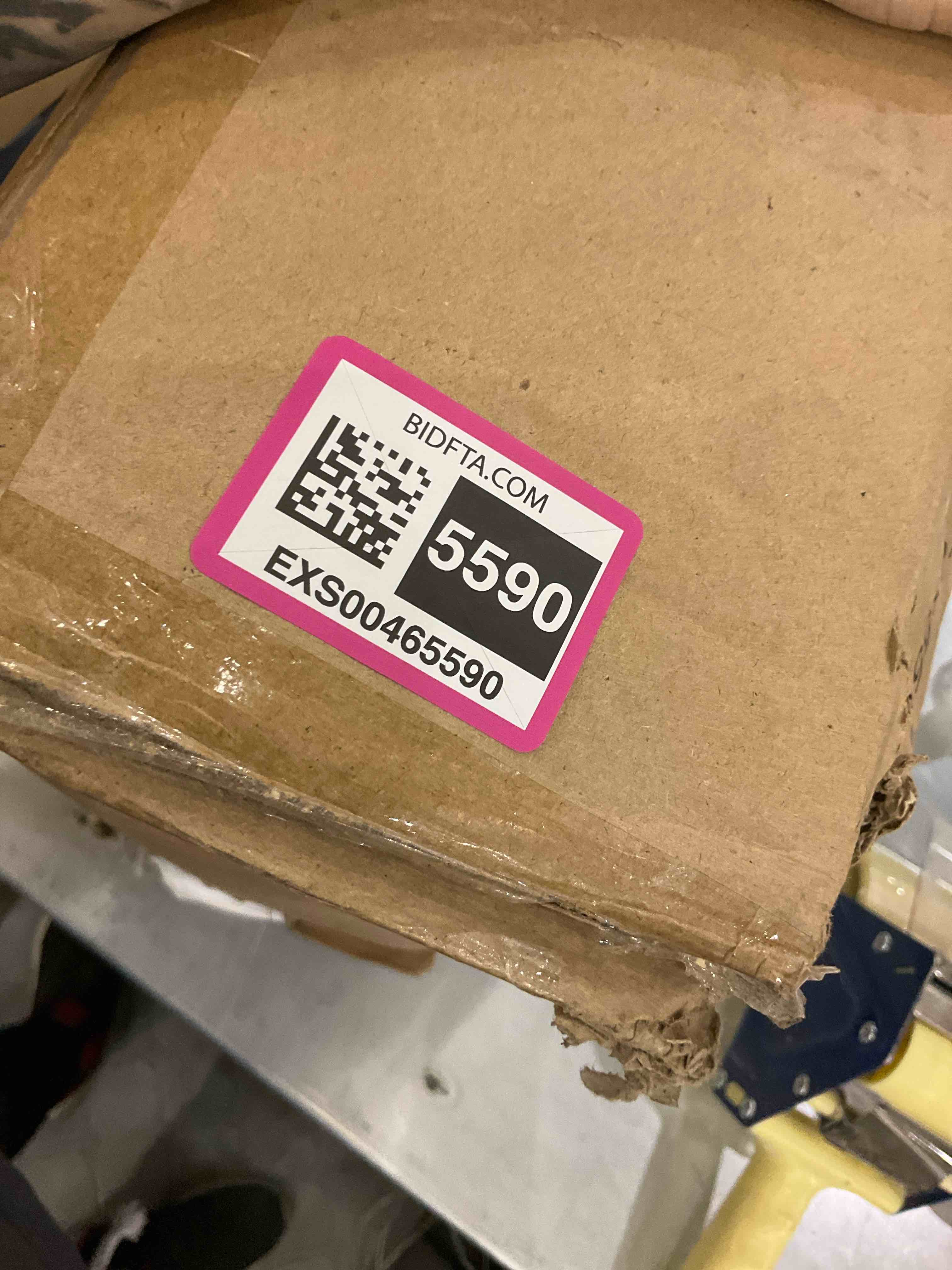 https://s3.amazonaws.com/lotting-images-prod/bidfta/EXS00465590_1696533129160.jpeg