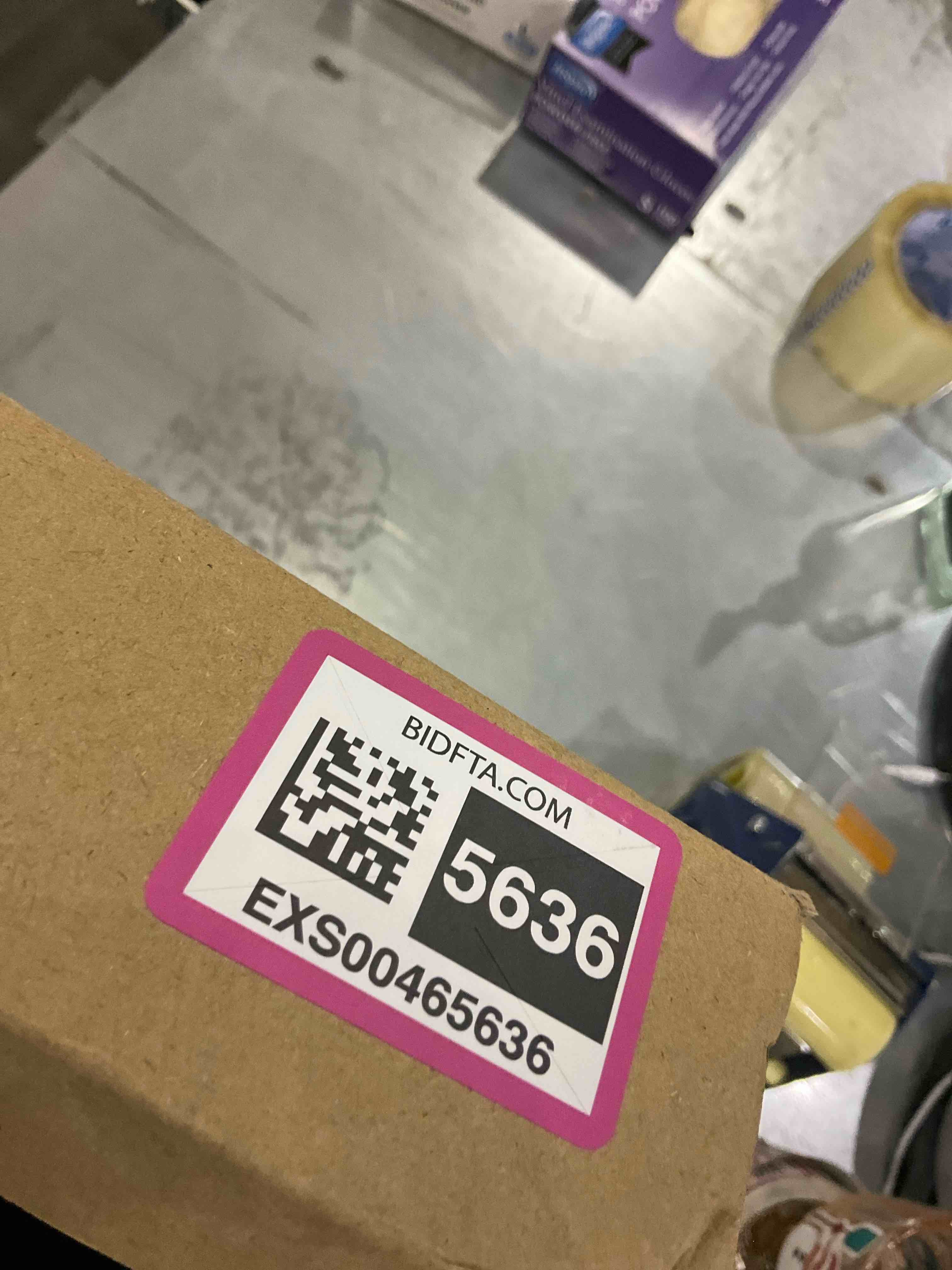 https://s3.amazonaws.com/lotting-images-prod/bidfta/EXS00465636_1696593633629.jpeg