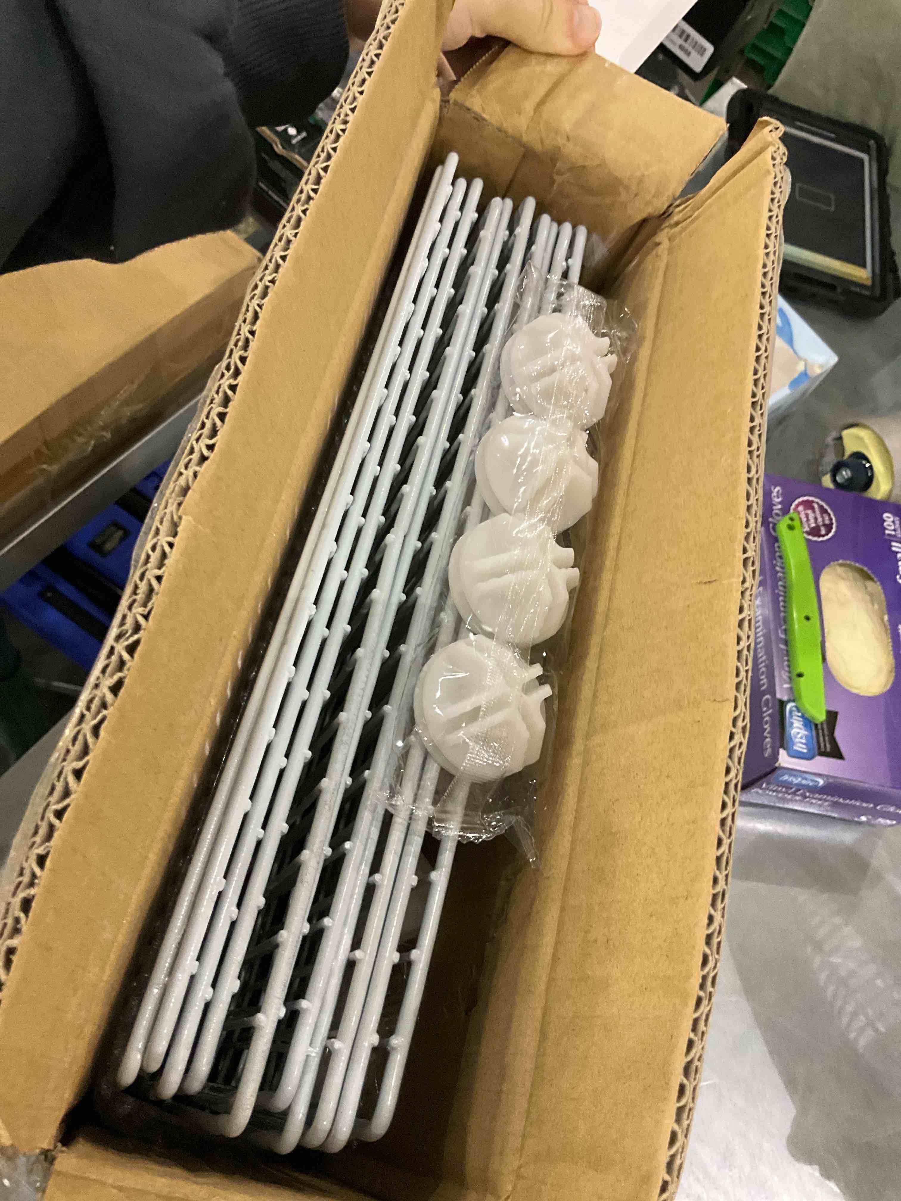 https://s3.amazonaws.com/lotting-images-prod/bidfta/EXS00465946_1696852198932.jpeg