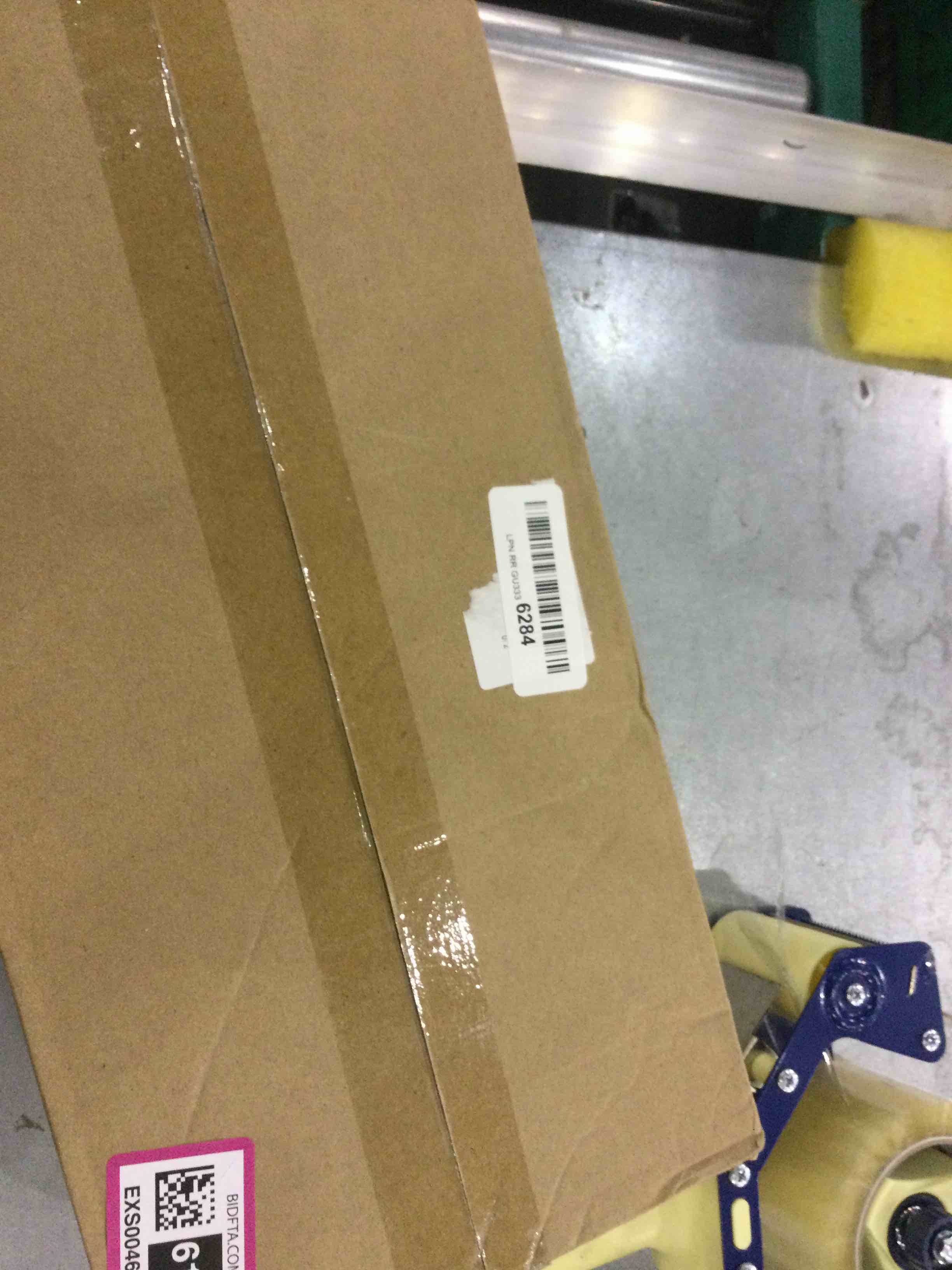 https://s3.amazonaws.com/lotting-images-prod/bidfta/EXS00466119_1694690922325.jpeg