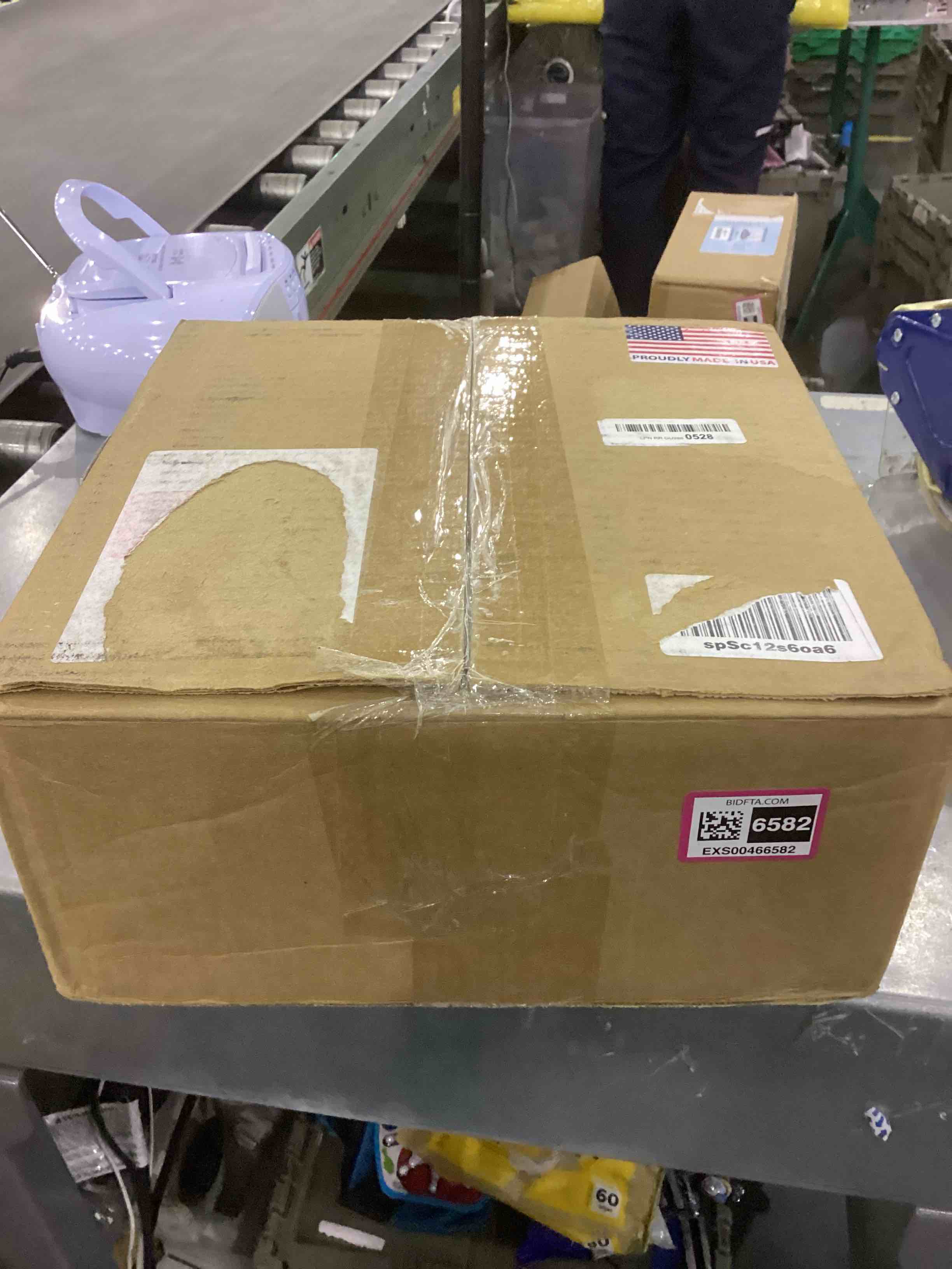 https://s3.amazonaws.com/lotting-images-prod/bidfta/EXS00466582_1694693006879.jpeg