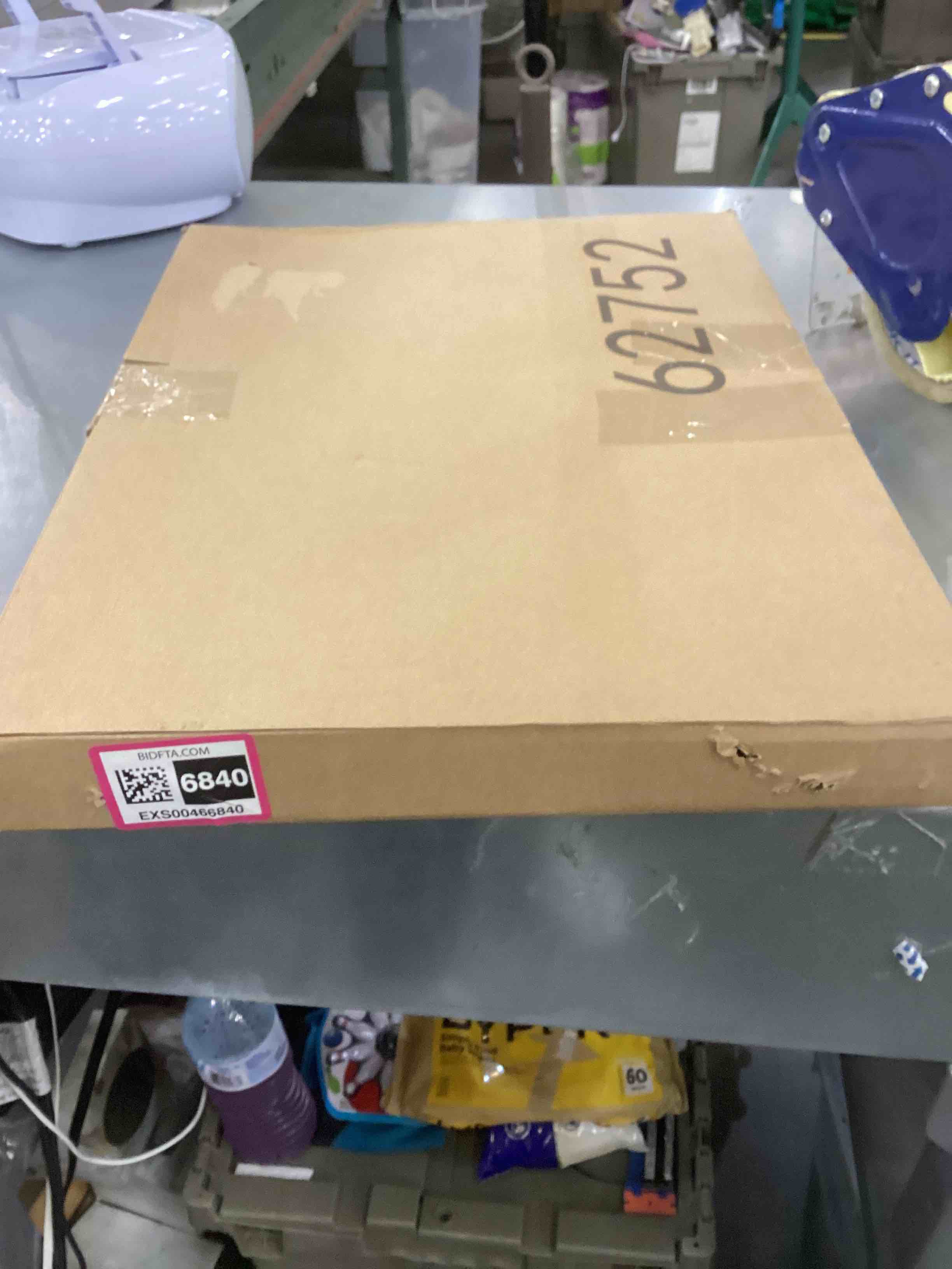 https://s3.amazonaws.com/lotting-images-prod/bidfta/EXS00466840_1694795457208.jpeg