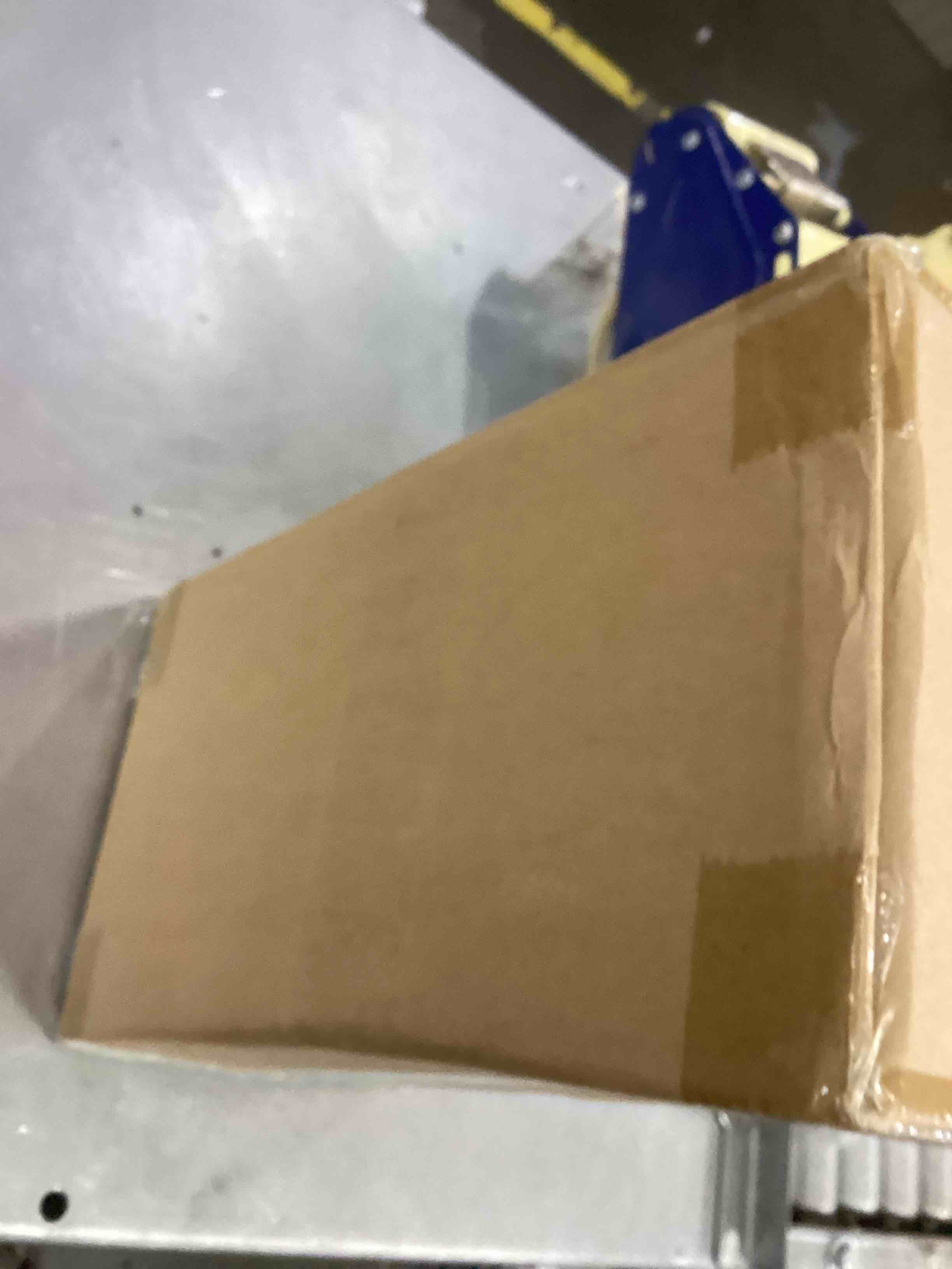 https://s3.amazonaws.com/lotting-images-prod/bidfta/EXS00466842_1694795692631.jpeg