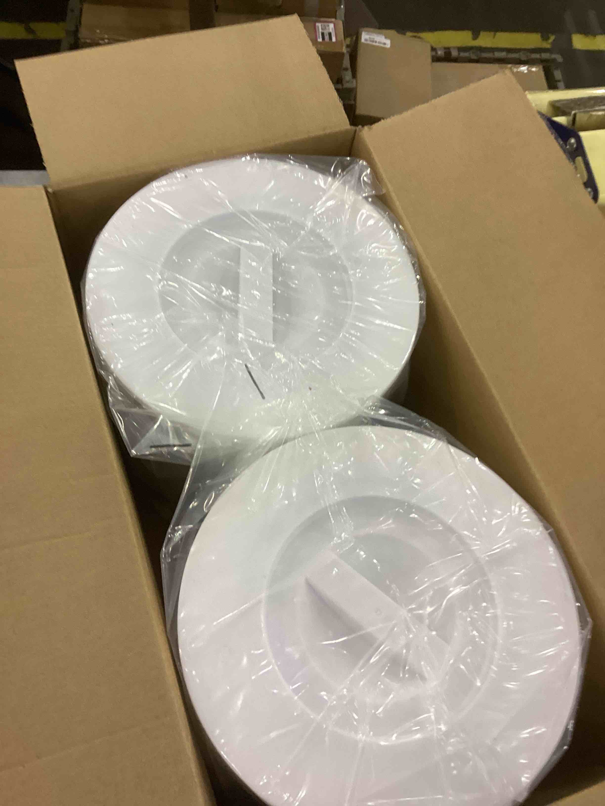 https://s3.amazonaws.com/lotting-images-prod/bidfta/EXS00466983_1695038534022.jpeg