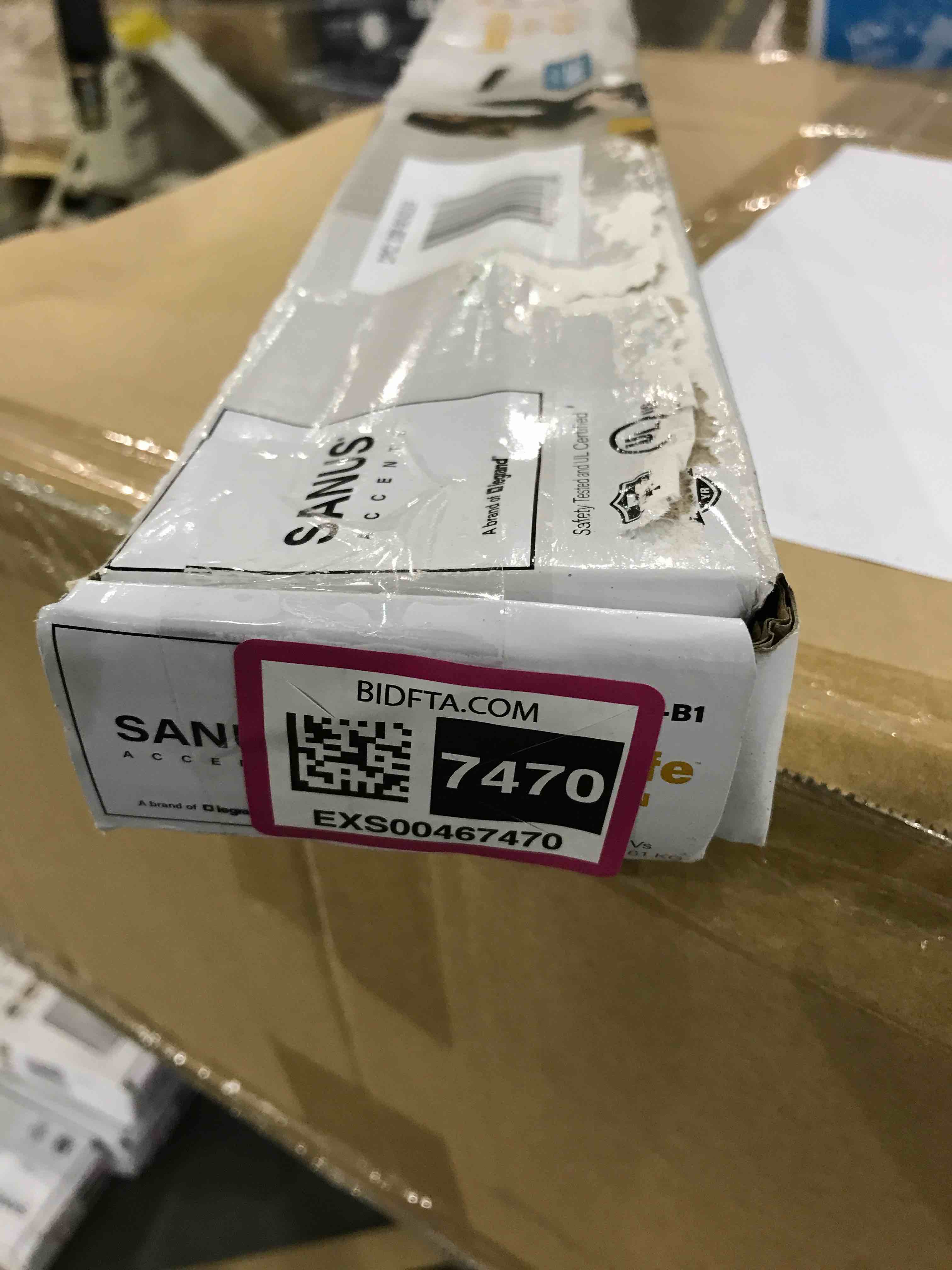 https://s3.amazonaws.com/lotting-images-prod/bidfta/EXS00467470_1695899846898.jpeg