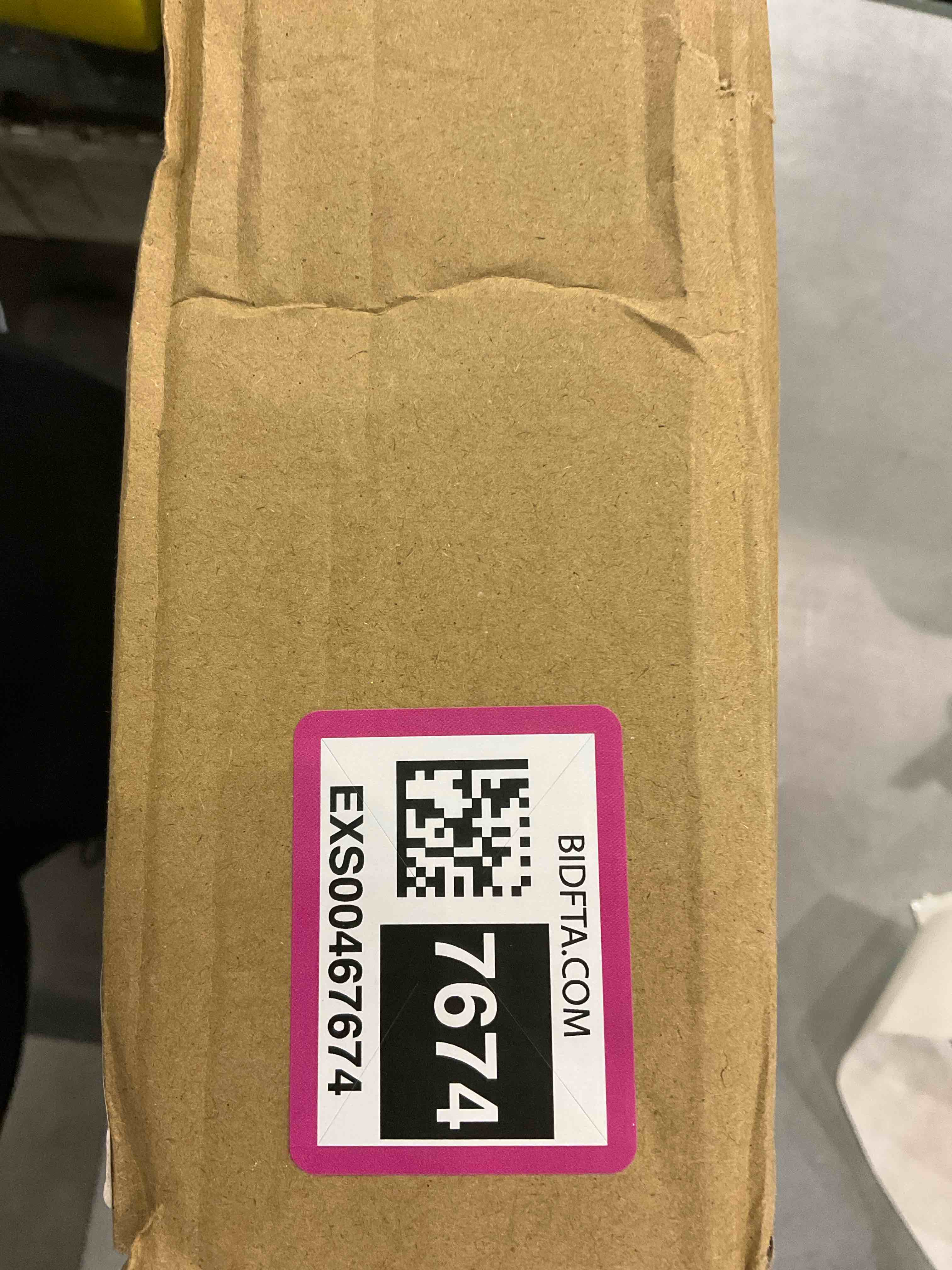 https://s3.amazonaws.com/lotting-images-prod/bidfta/EXS00467674_1695641502438.jpeg