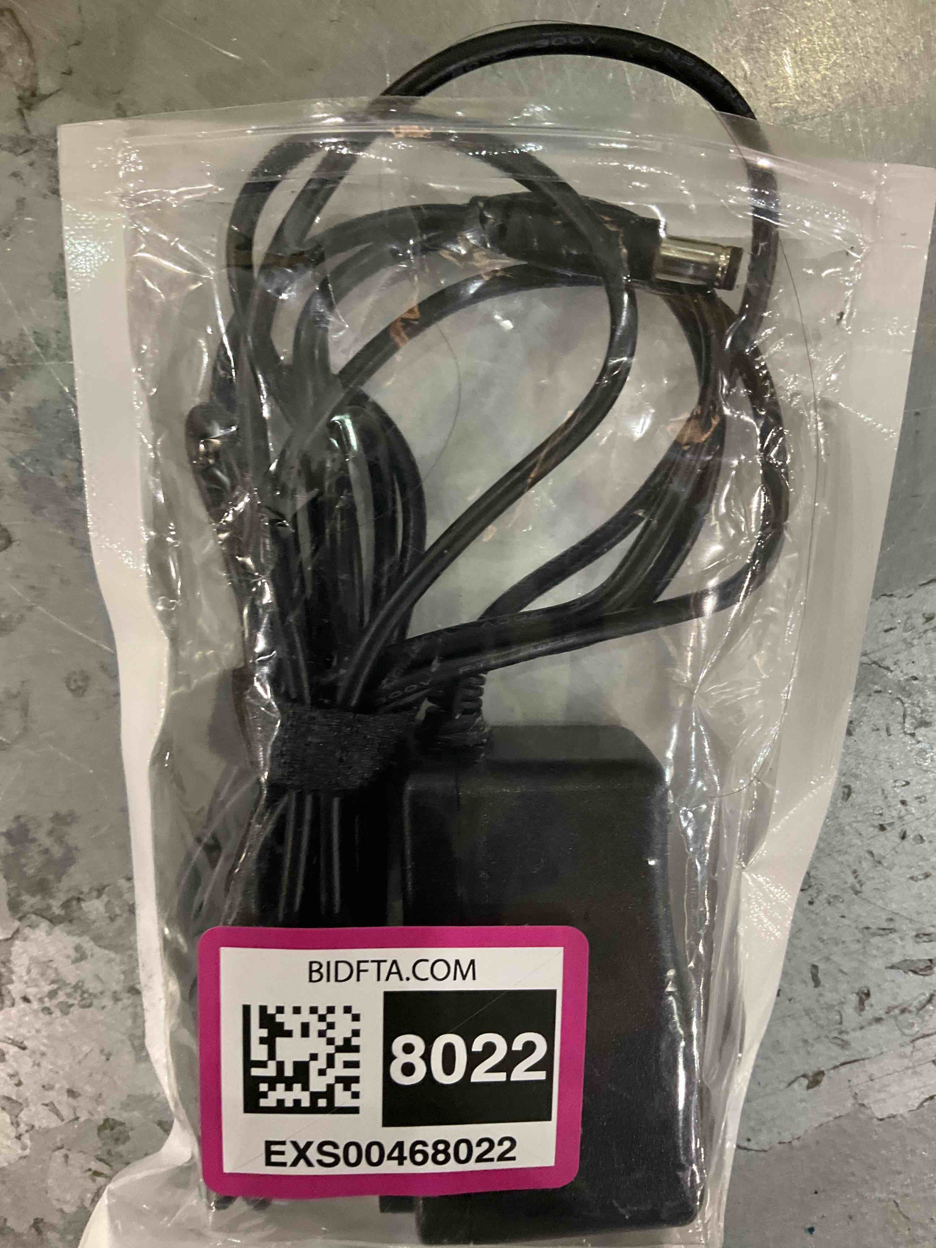 https://s3.amazonaws.com/lotting-images-prod/bidfta/EXS00468022_1694608819085.jpeg