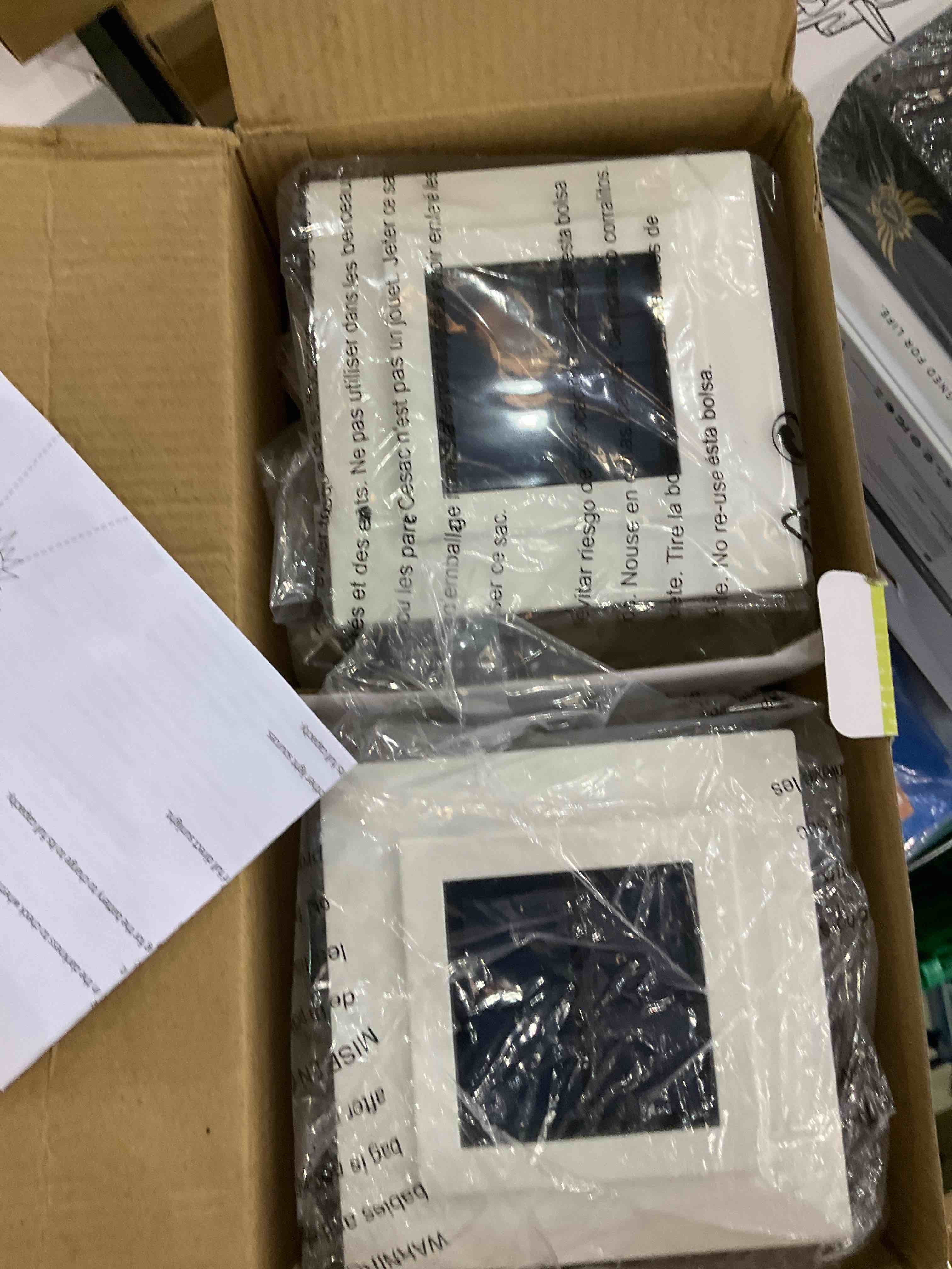 https://s3.amazonaws.com/lotting-images-prod/bidfta/EXS00468058_1694615710138.jpeg
