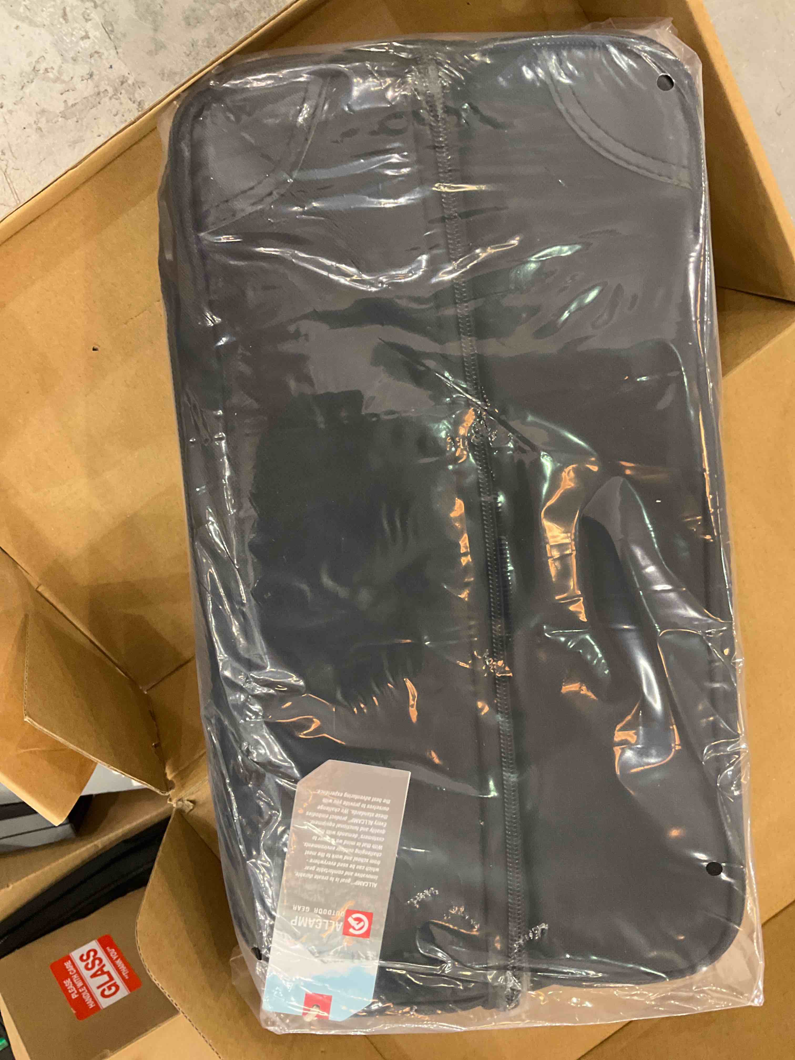 https://s3.amazonaws.com/lotting-images-prod/bidfta/EXS00468144_1694630397452.jpeg
