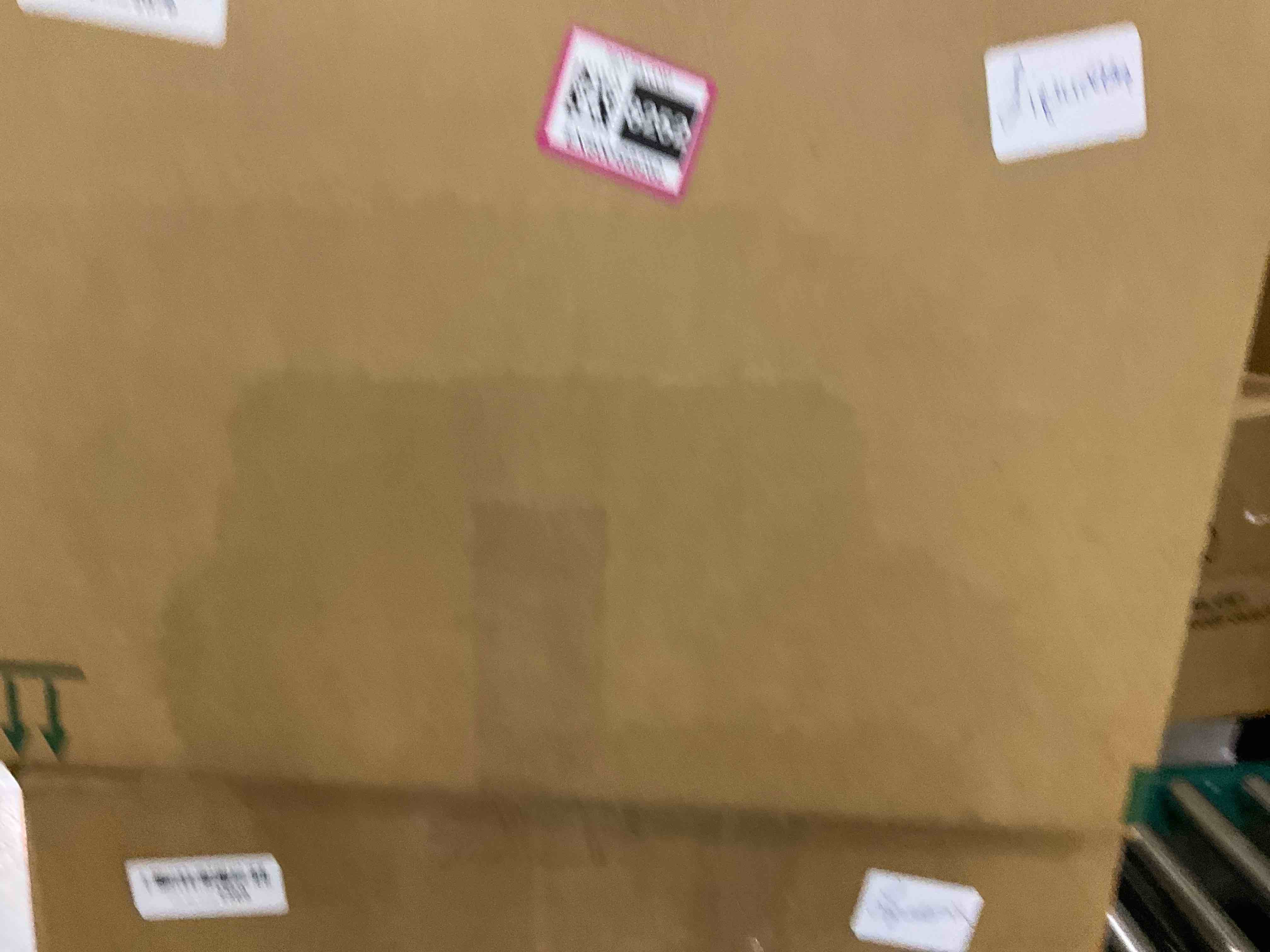 https://s3.amazonaws.com/lotting-images-prod/bidfta/EXS00468252_1694700713332.jpeg