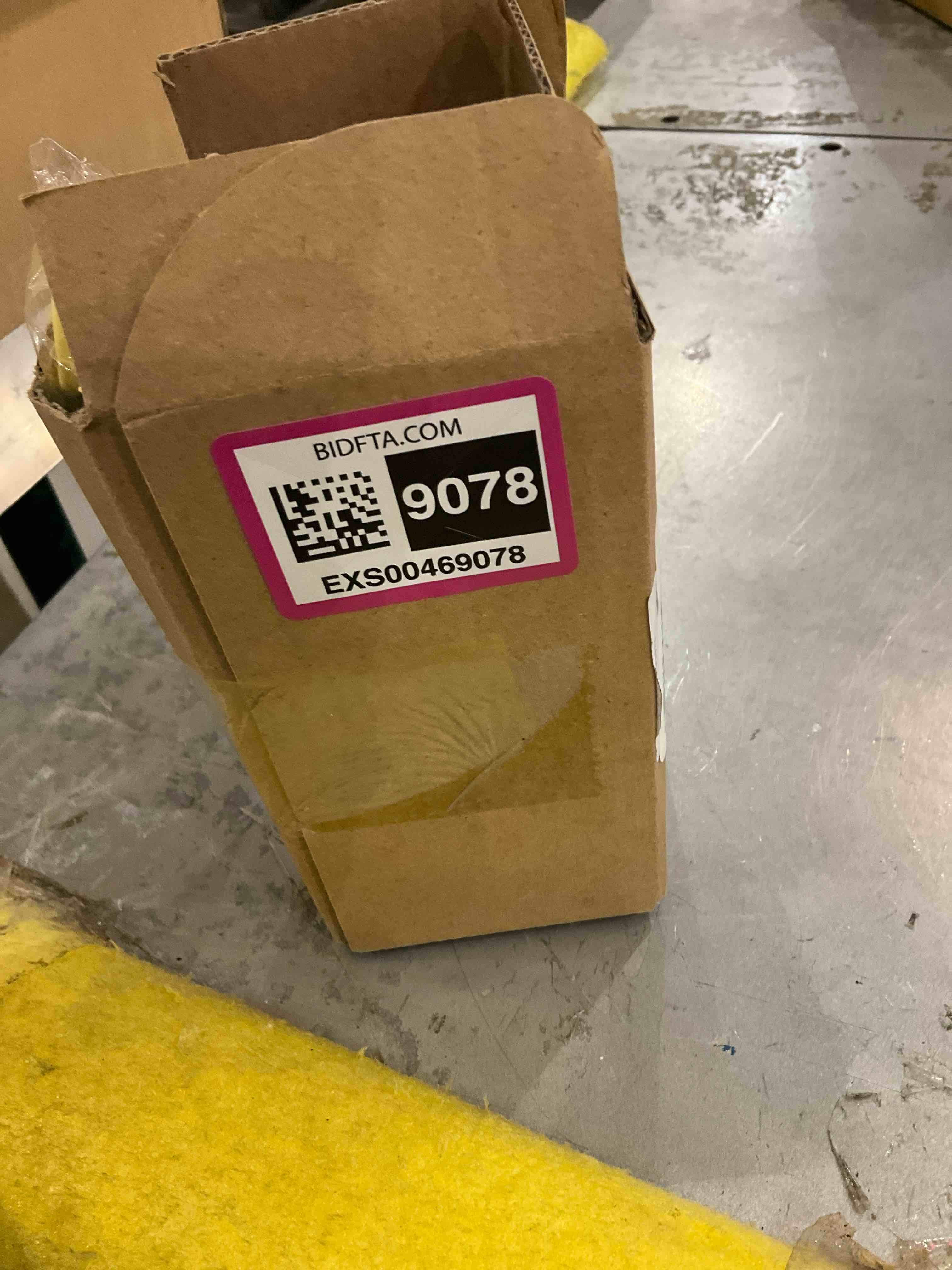 https://s3.amazonaws.com/lotting-images-prod/bidfta/EXS00469078_1695132292061.jpeg