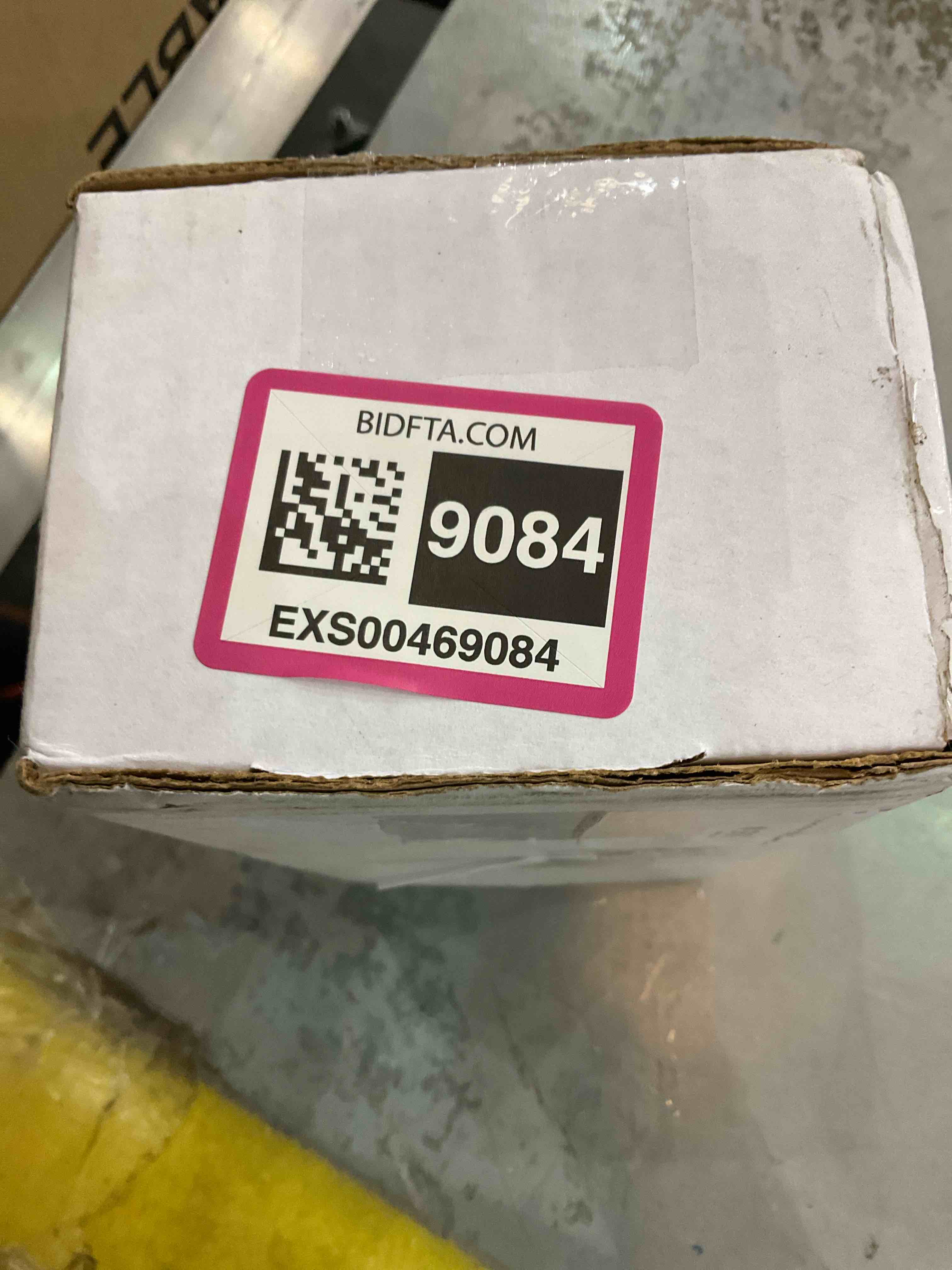 https://s3.amazonaws.com/lotting-images-prod/bidfta/EXS00469084_1695132847937.jpeg