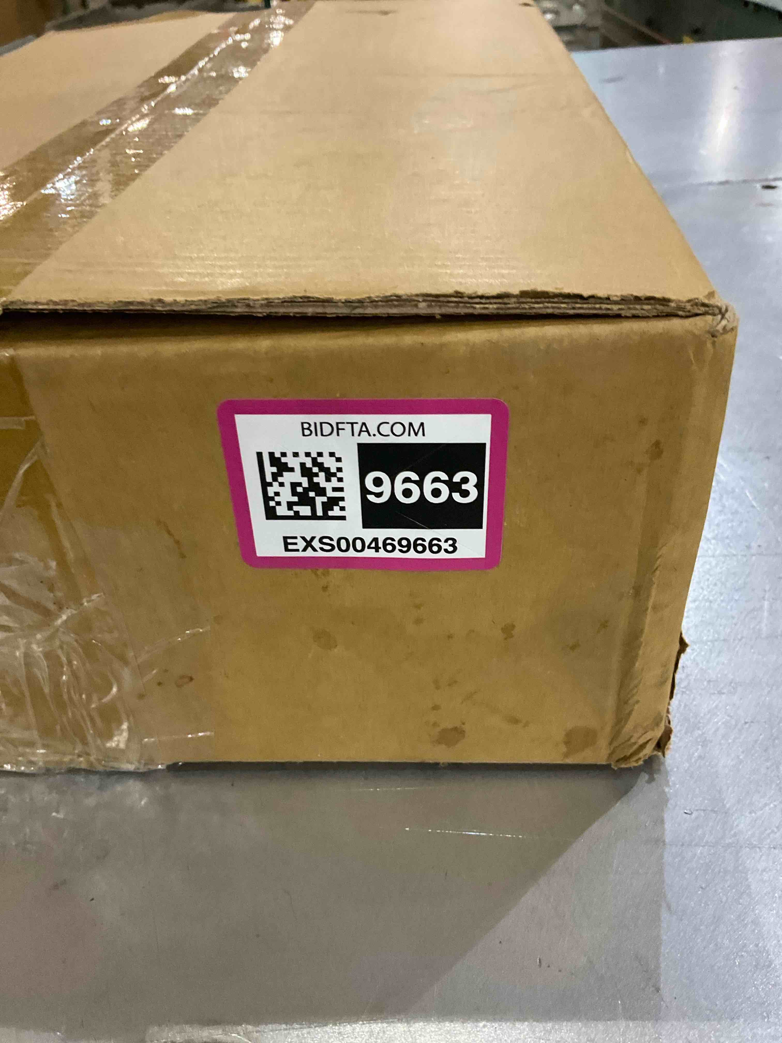 https://s3.amazonaws.com/lotting-images-prod/bidfta/EXS00469663_1695904444017.jpeg