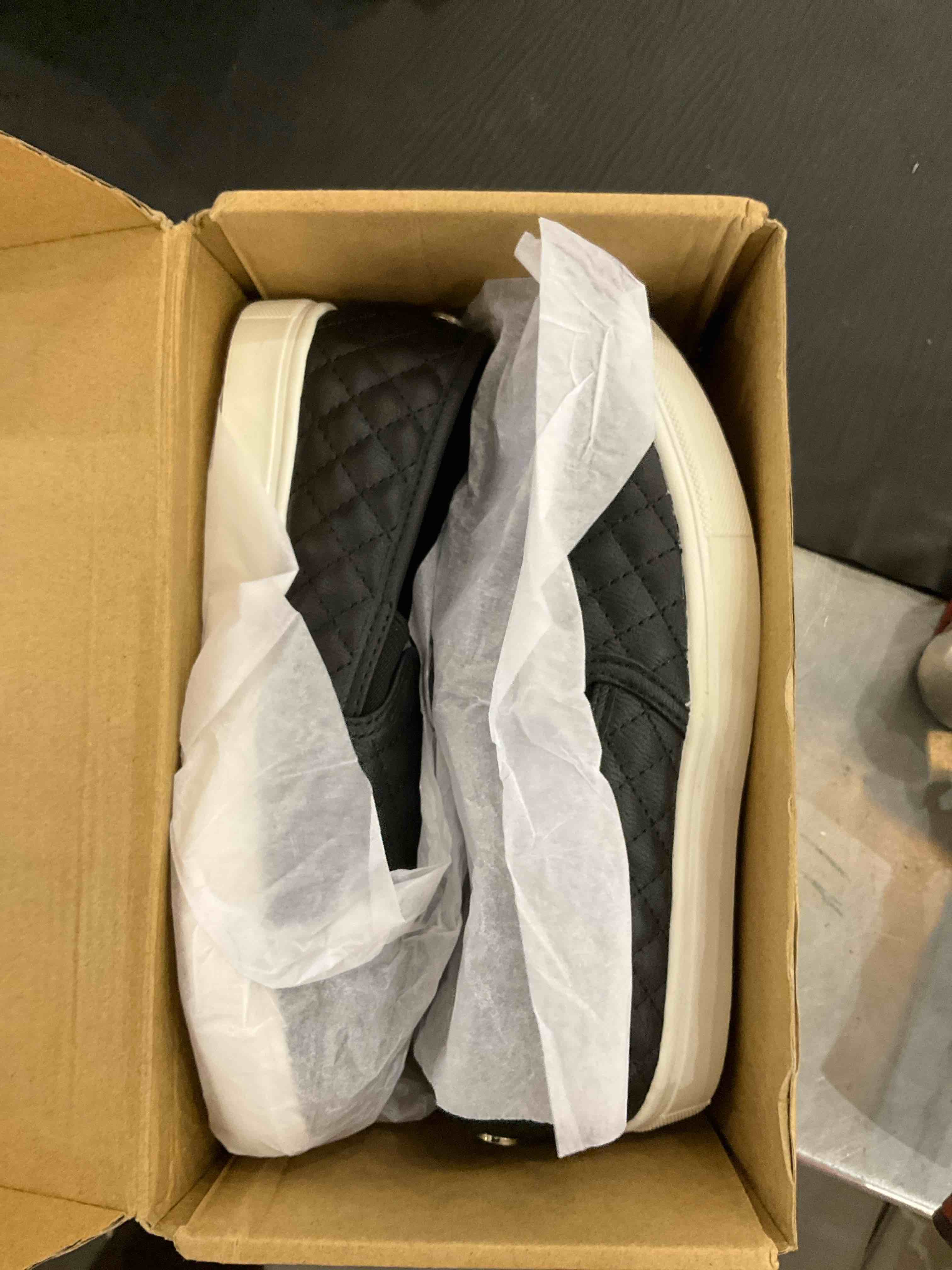 Tuboom Sneakers for Girls Slip On Shoes Little/Big Kid Comfort Low Top Fashion Tennis/Walking Casual Sneakers for Kids Black Size 4