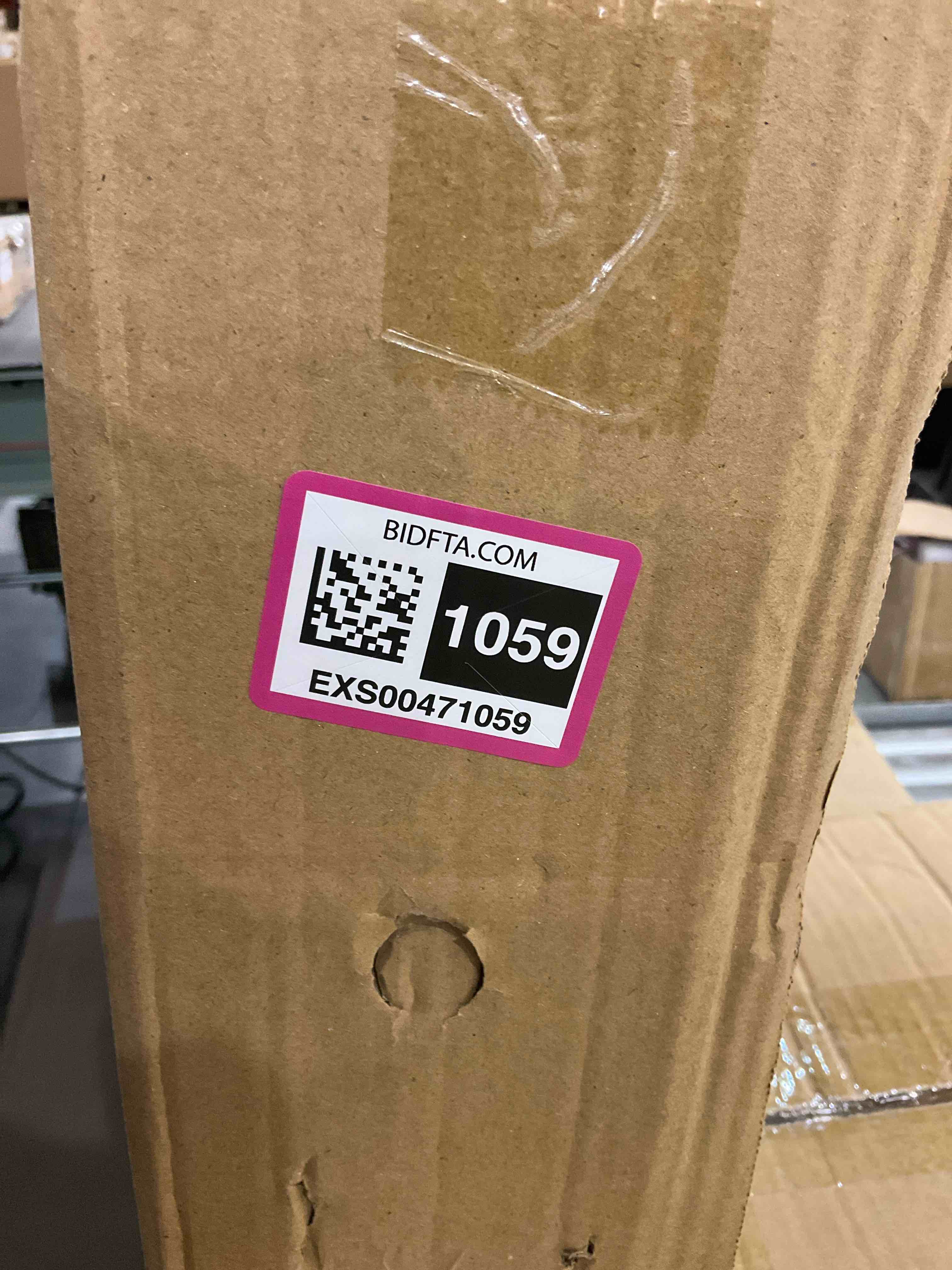 https://s3.amazonaws.com/lotting-images-prod/bidfta/EXS00471059_1696514671979.jpeg