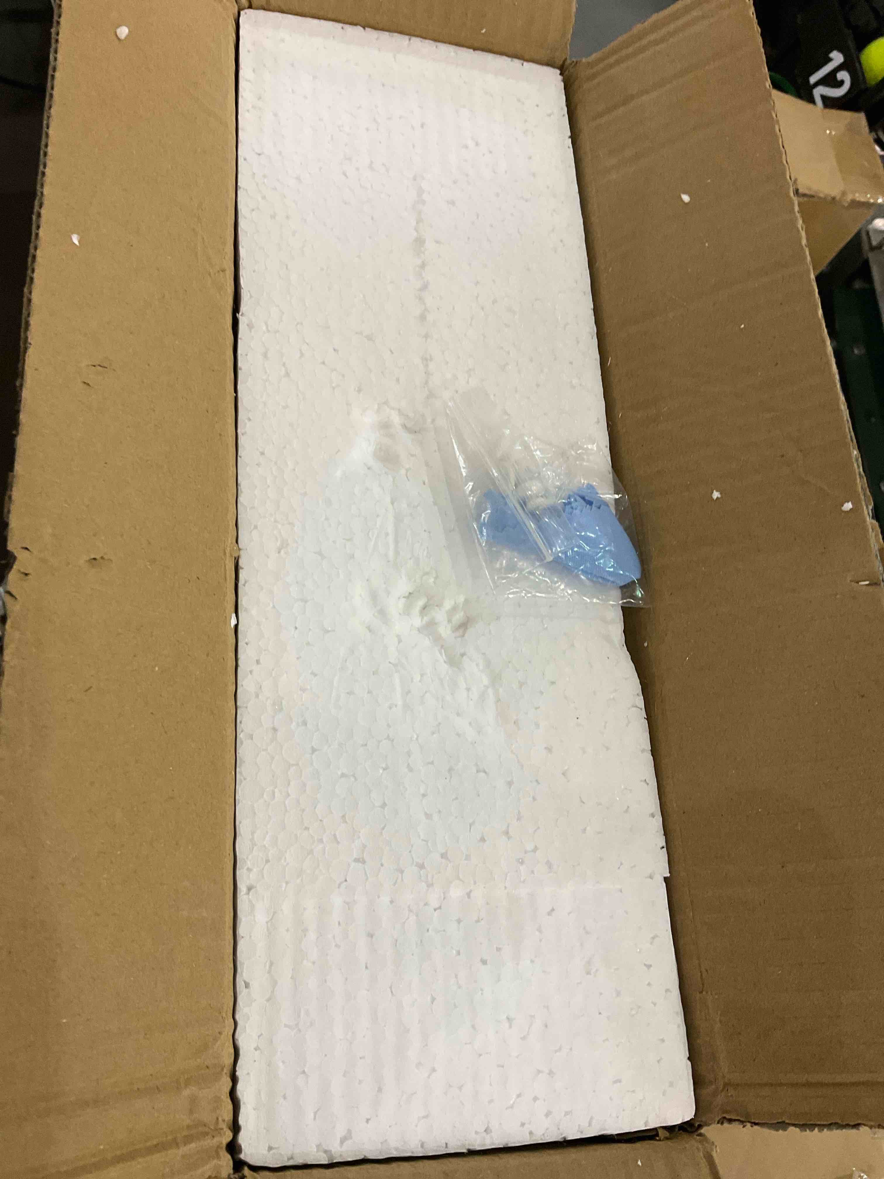https://s3.amazonaws.com/lotting-images-prod/bidfta/EXS00471059_1696514685039.jpeg