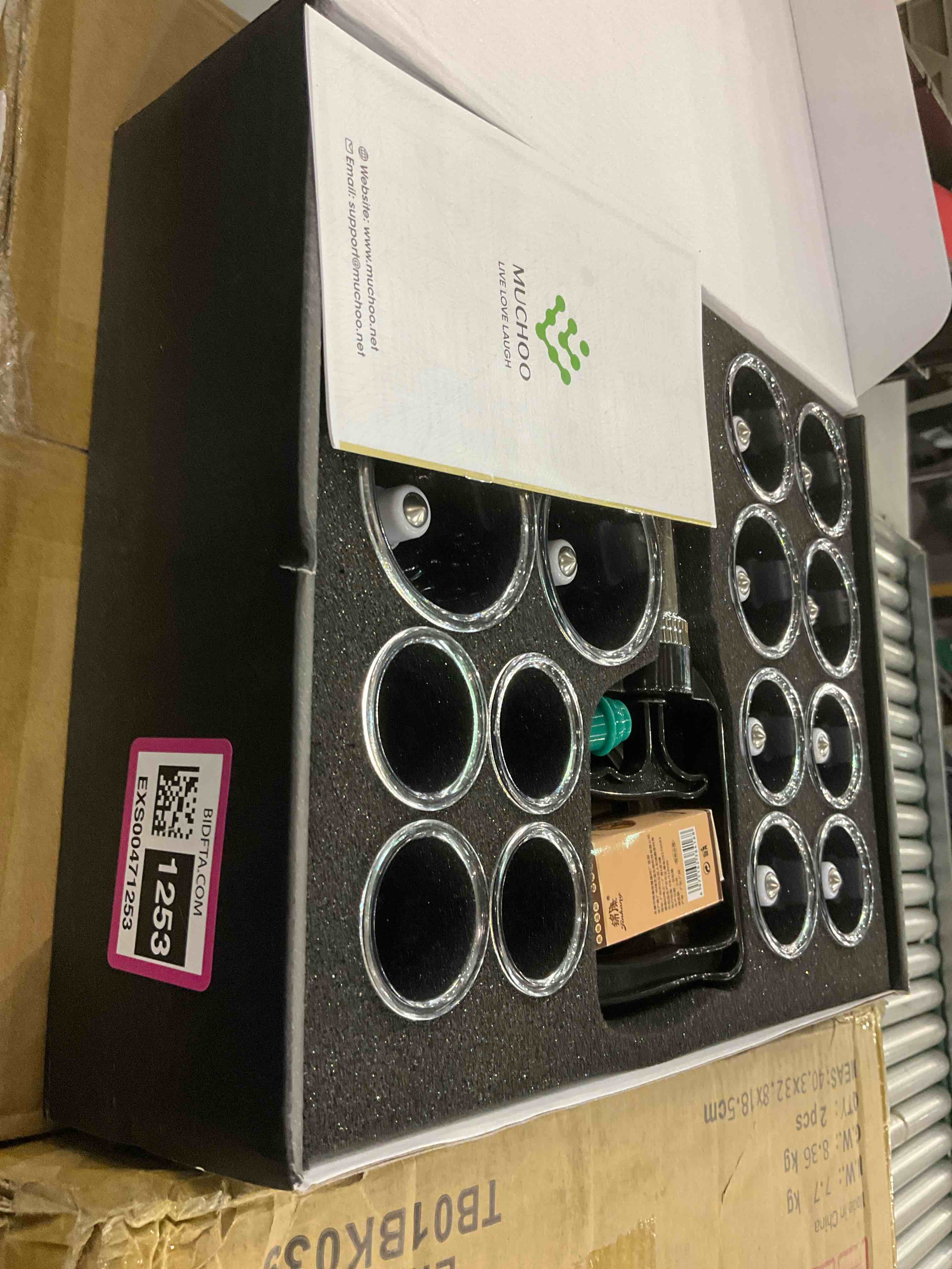 https://s3.amazonaws.com/lotting-images-prod/bidfta/EXS00471253_1696596589287.jpeg