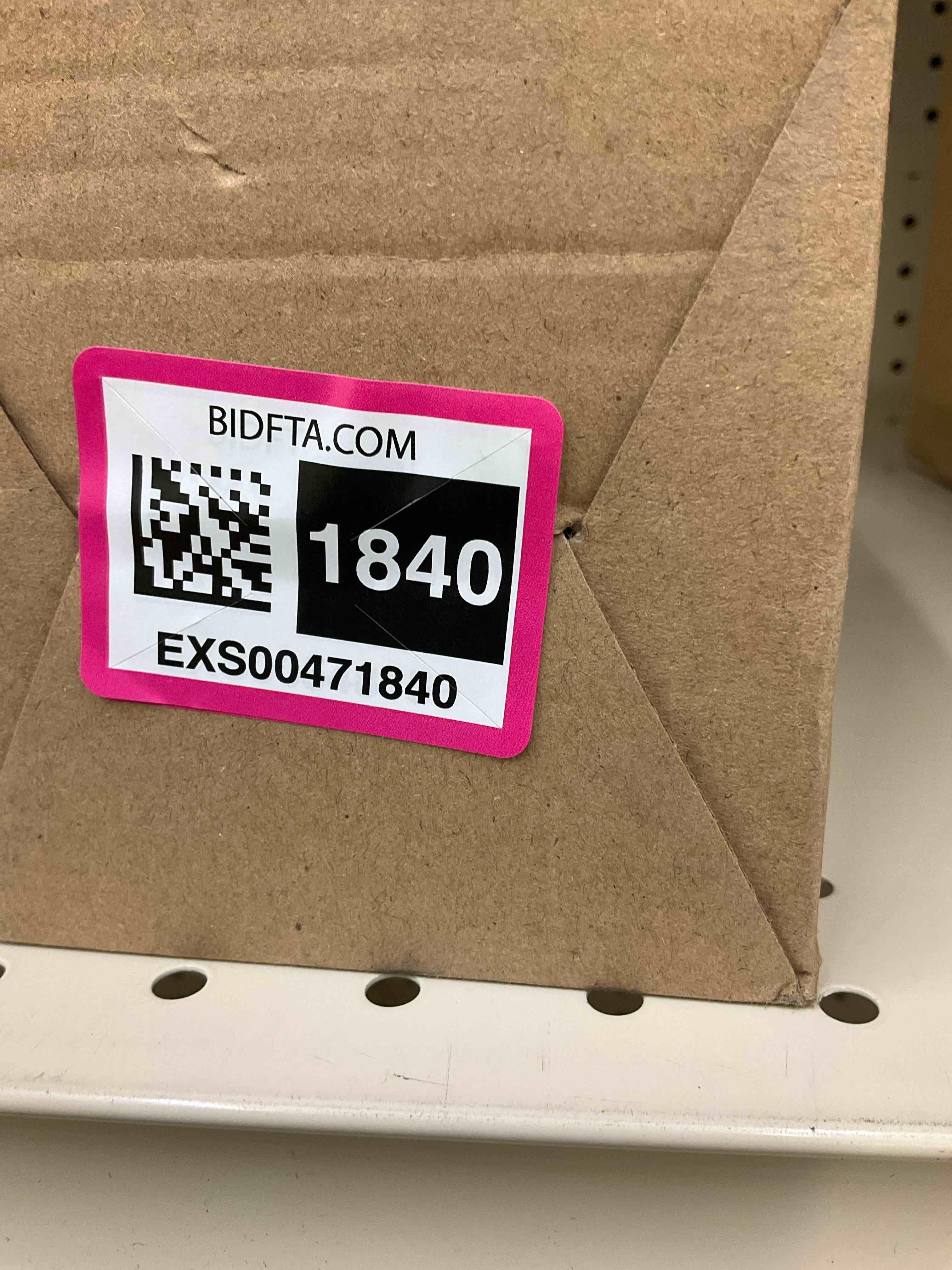 https://s3.amazonaws.com/lotting-images-prod/bidfta/EXS00471840_1697743022538.jpeg