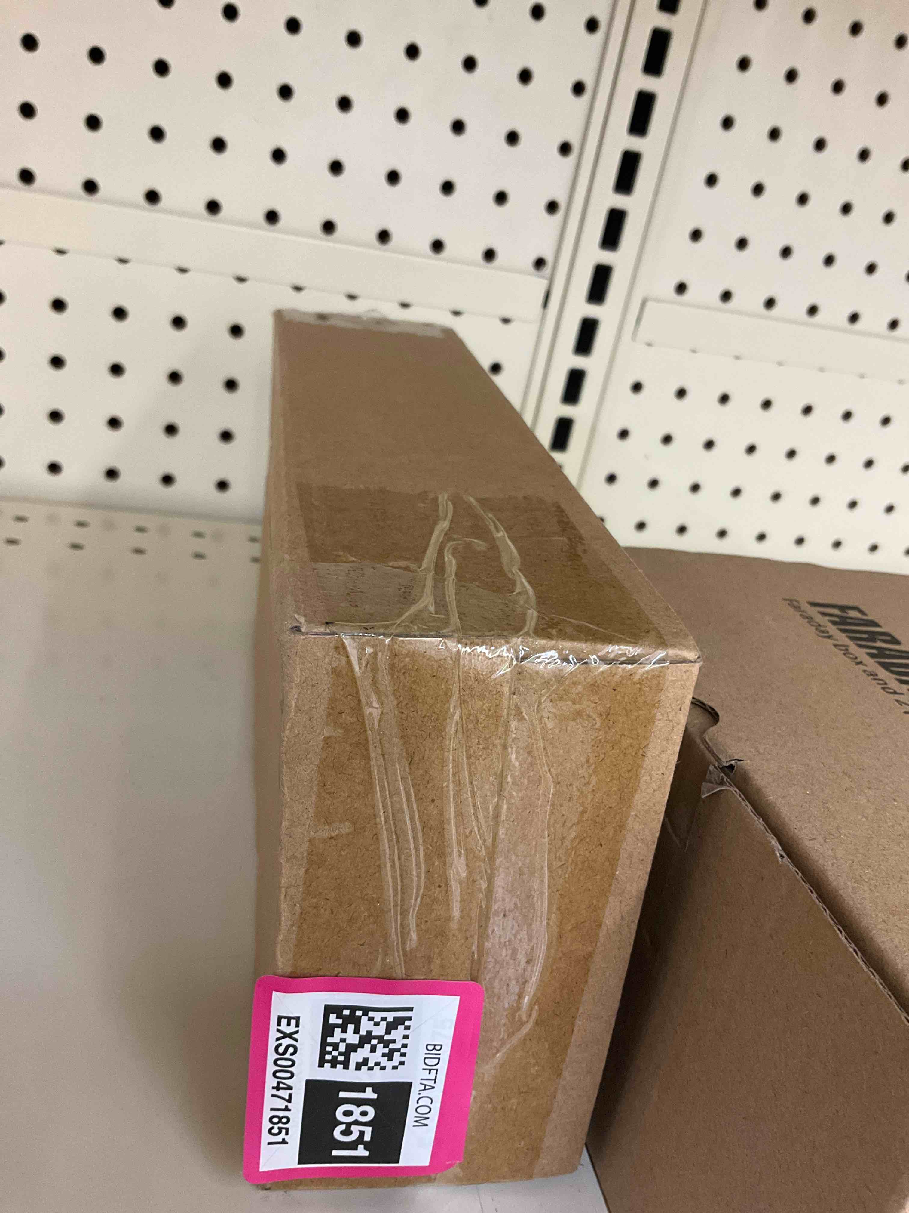 https://s3.amazonaws.com/lotting-images-prod/bidfta/EXS00471851_1697743728484.jpeg