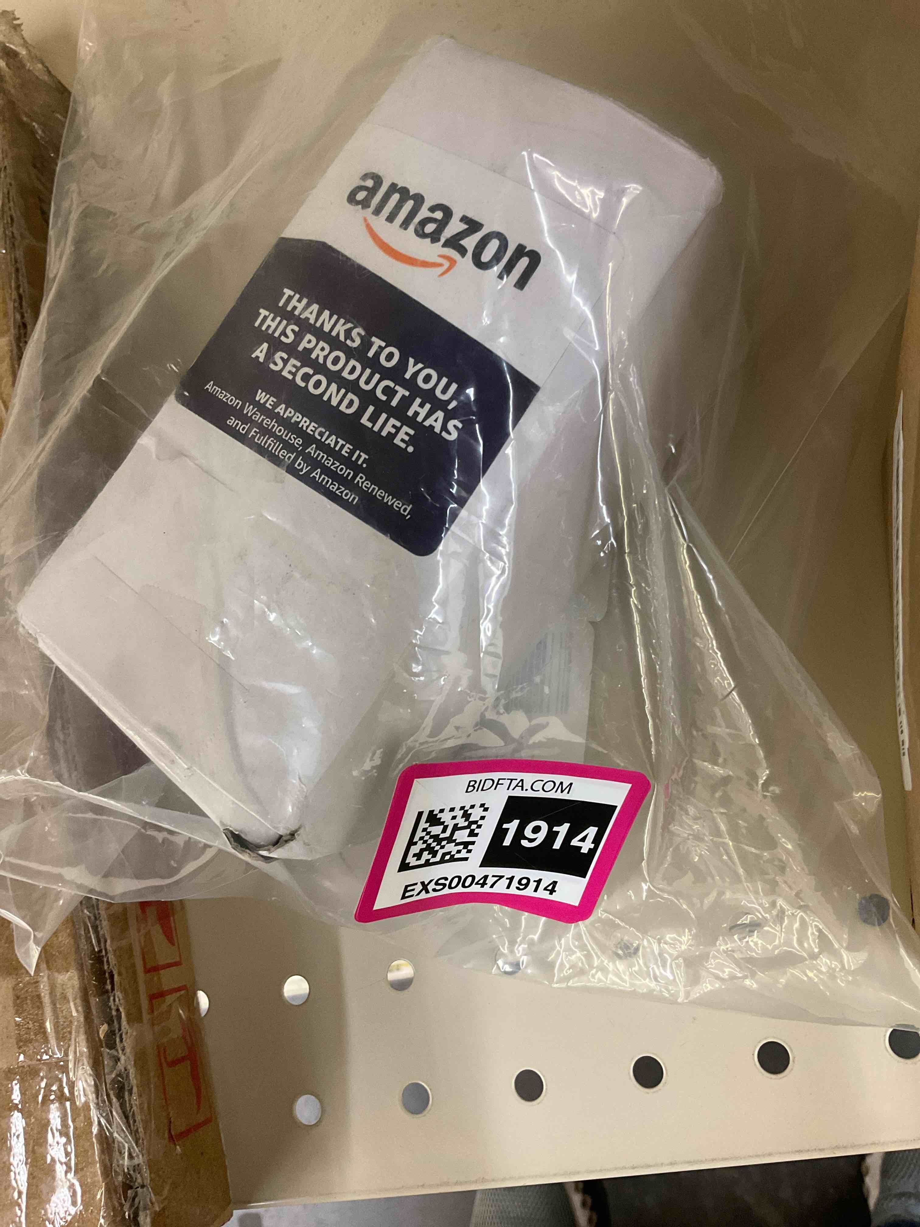 https://s3.amazonaws.com/lotting-images-prod/bidfta/EXS00471914_1697826609796.jpeg