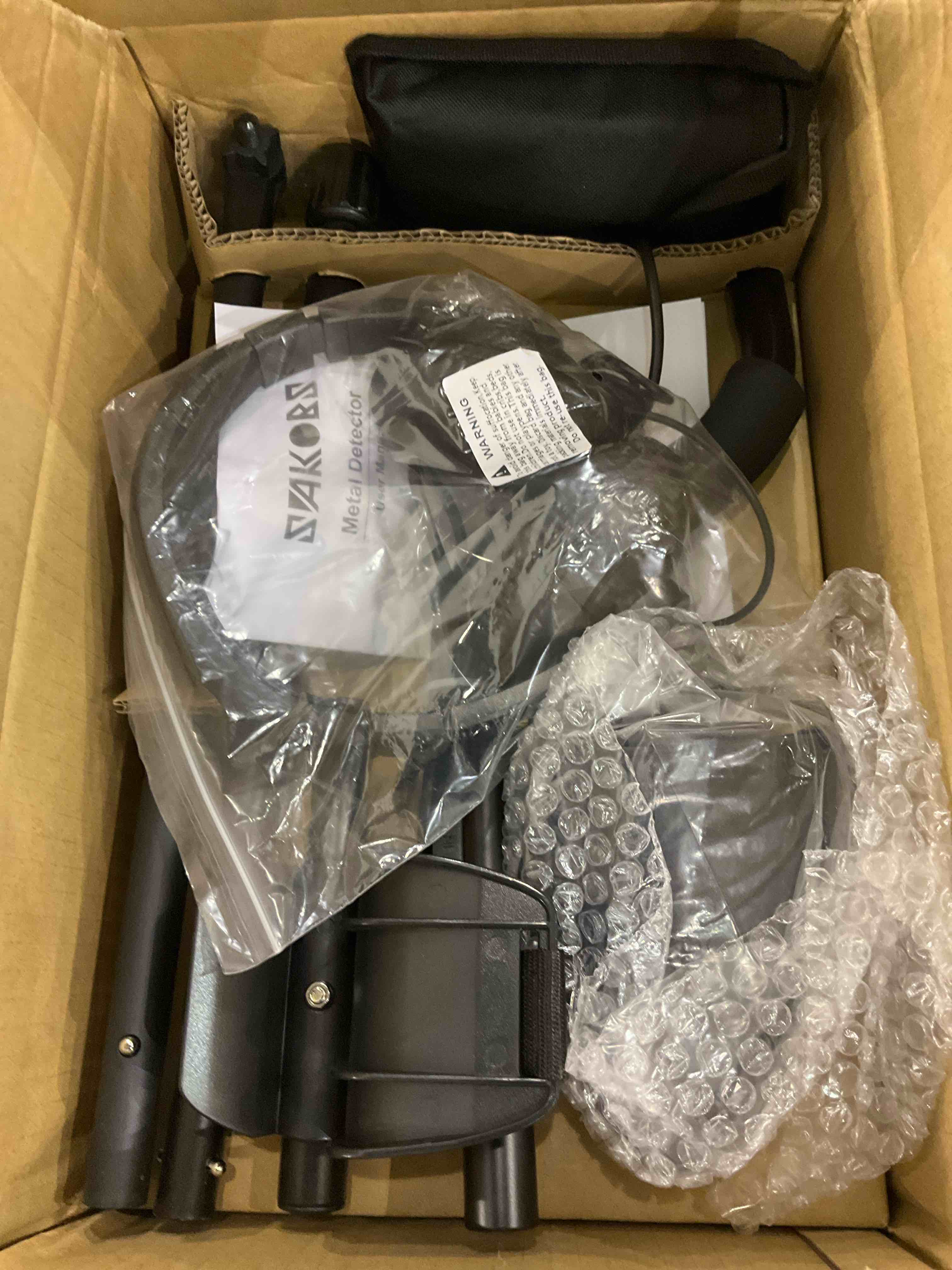 https://s3.amazonaws.com/lotting-images-prod/bidfta/EXS00472217_1697718579329.jpeg