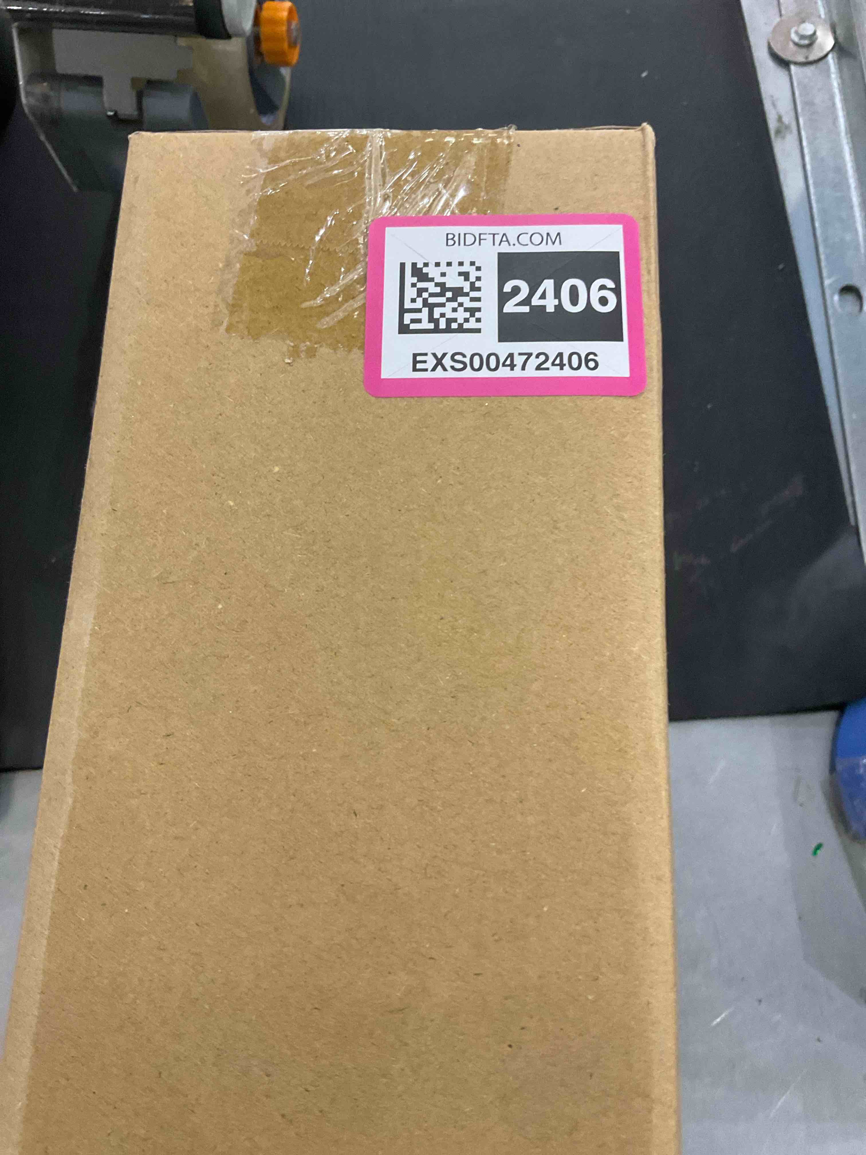 https://s3.amazonaws.com/lotting-images-prod/bidfta/EXS00472406_1697739817900.jpeg
