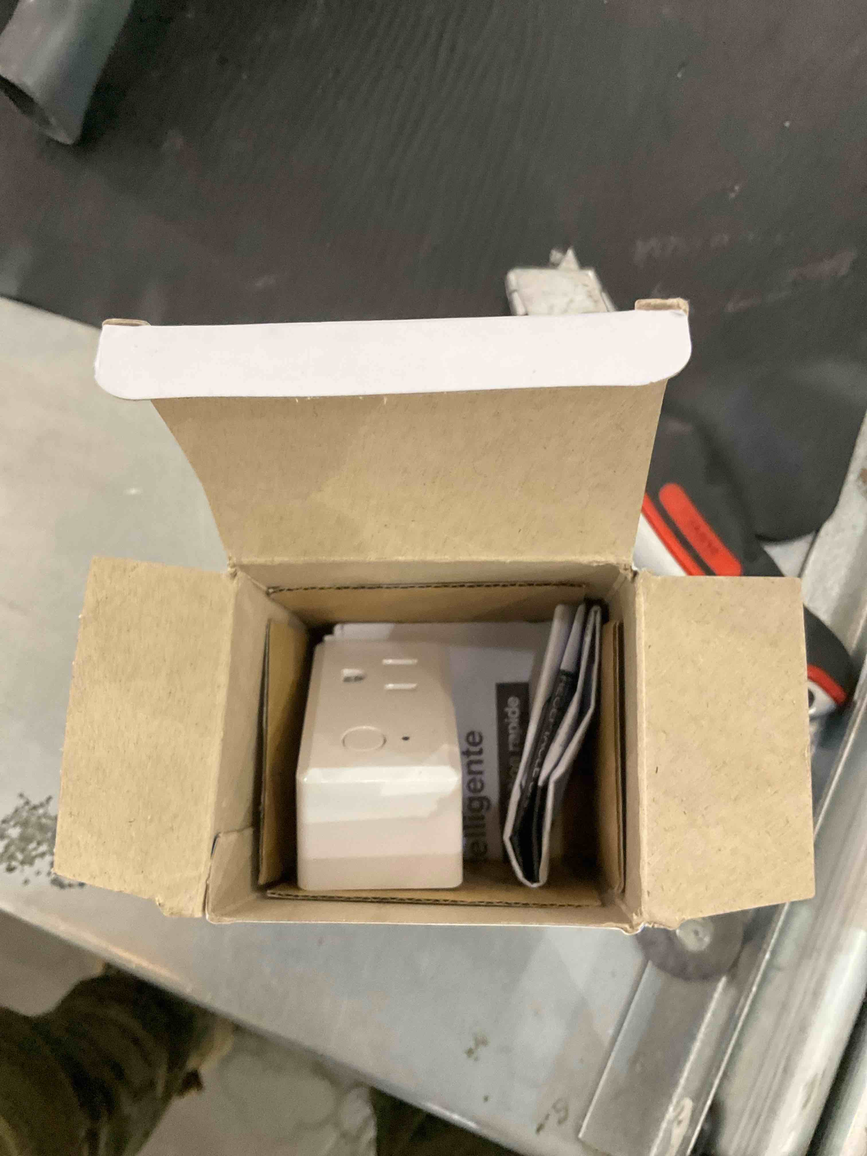 https://s3.amazonaws.com/lotting-images-prod/bidfta/EXS00472438_1697741952470.jpeg