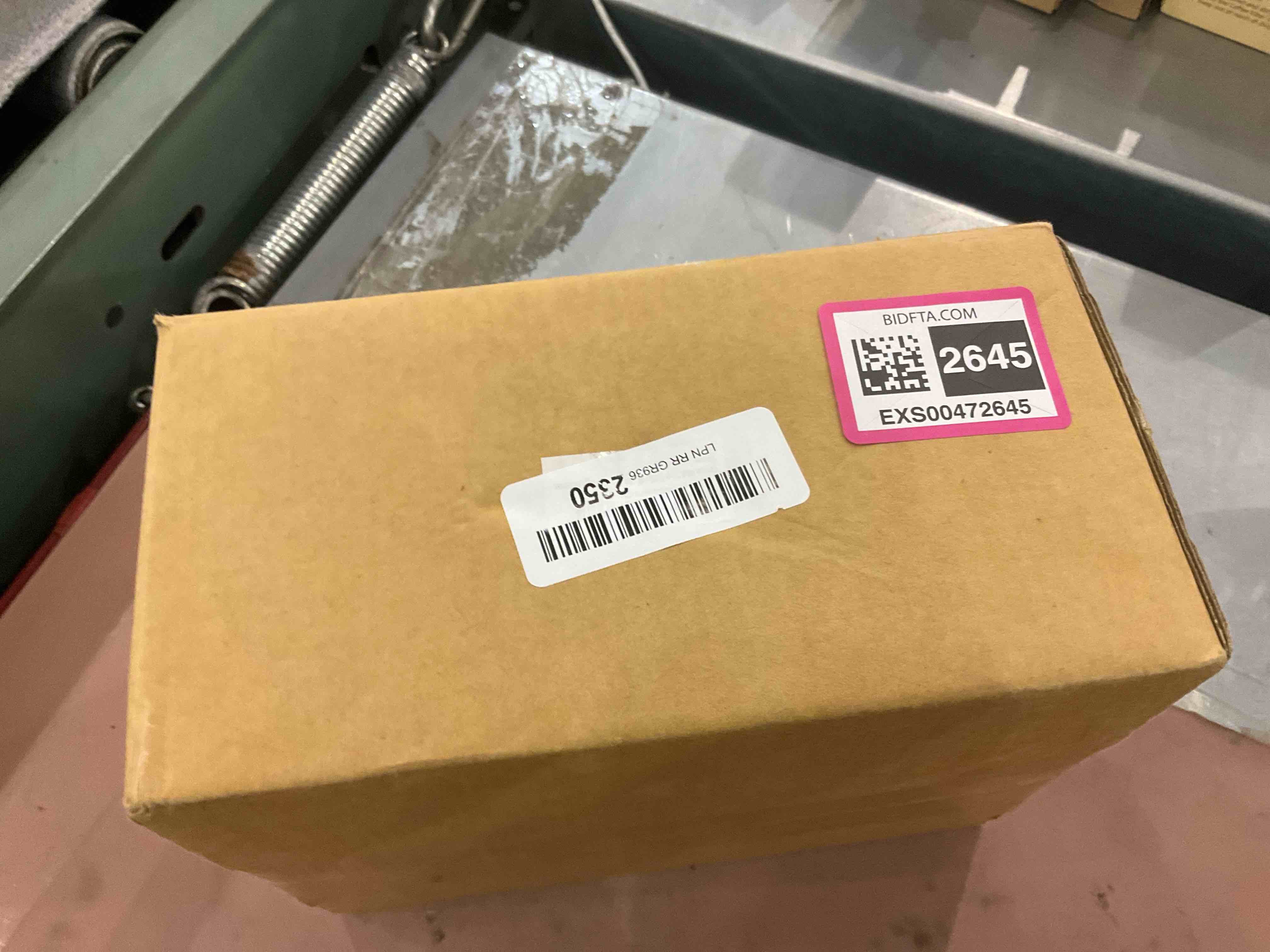 https://s3.amazonaws.com/lotting-images-prod/bidfta/EXS00472645_1697204272717.jpeg