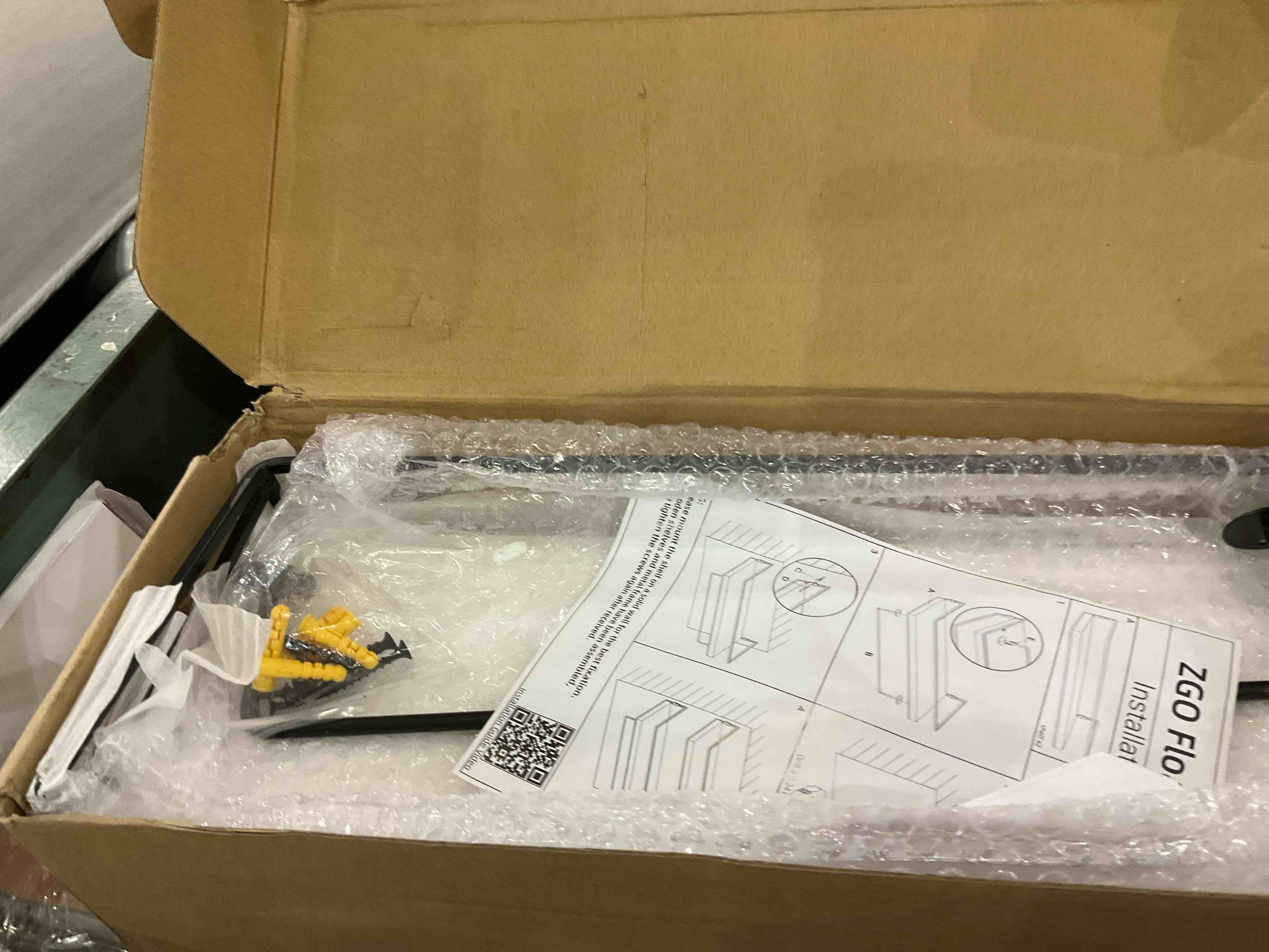 https://s3.amazonaws.com/lotting-images-prod/bidfta/EXS00472869_1697460385992.jpeg